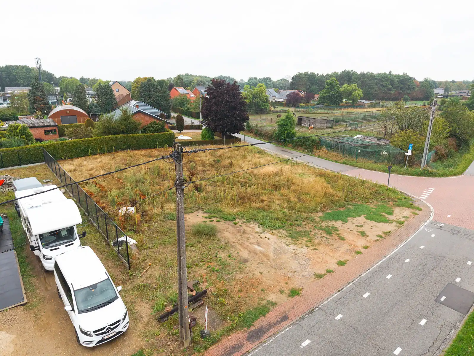 Uitstekend gelegen bouwgrond voor open bebouwing foto 5