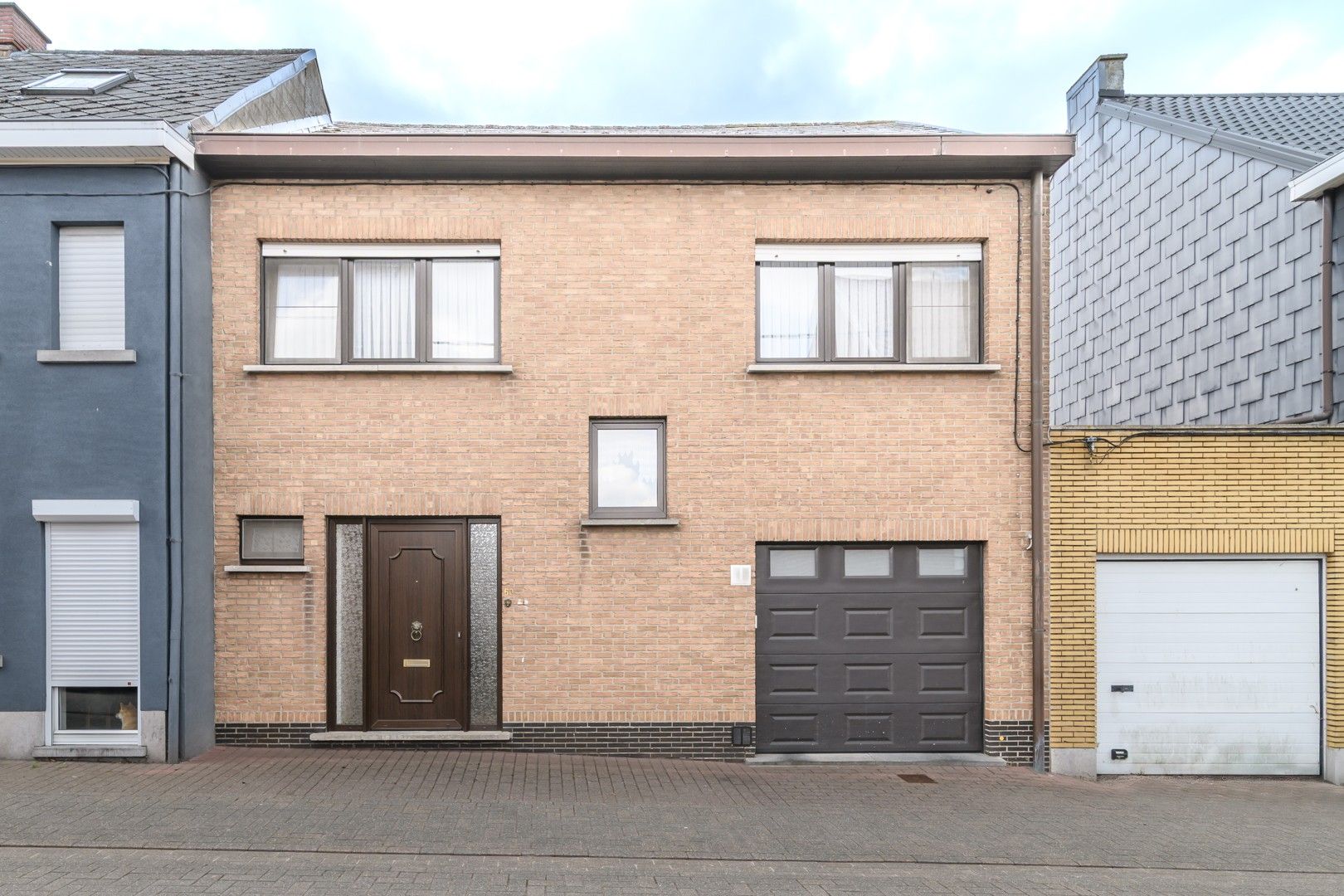 Instapklare gezinswoning te Burst foto {{pictureIndex}}