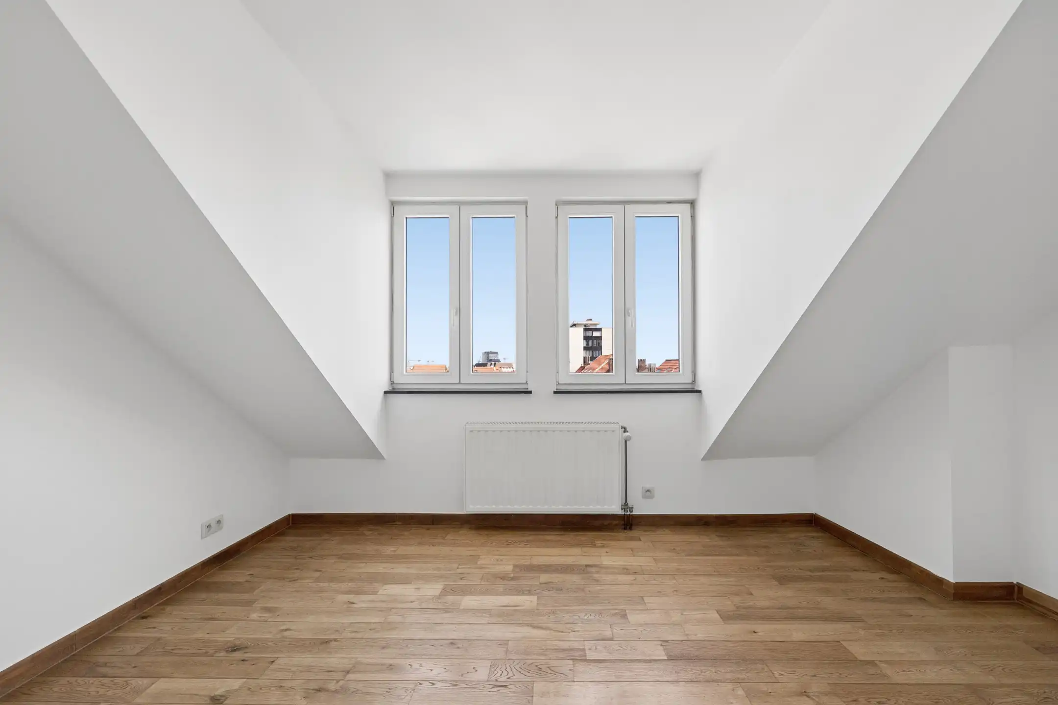 Gerenoveerd appartement met 2 slpkamers van ± 92m² foto 15