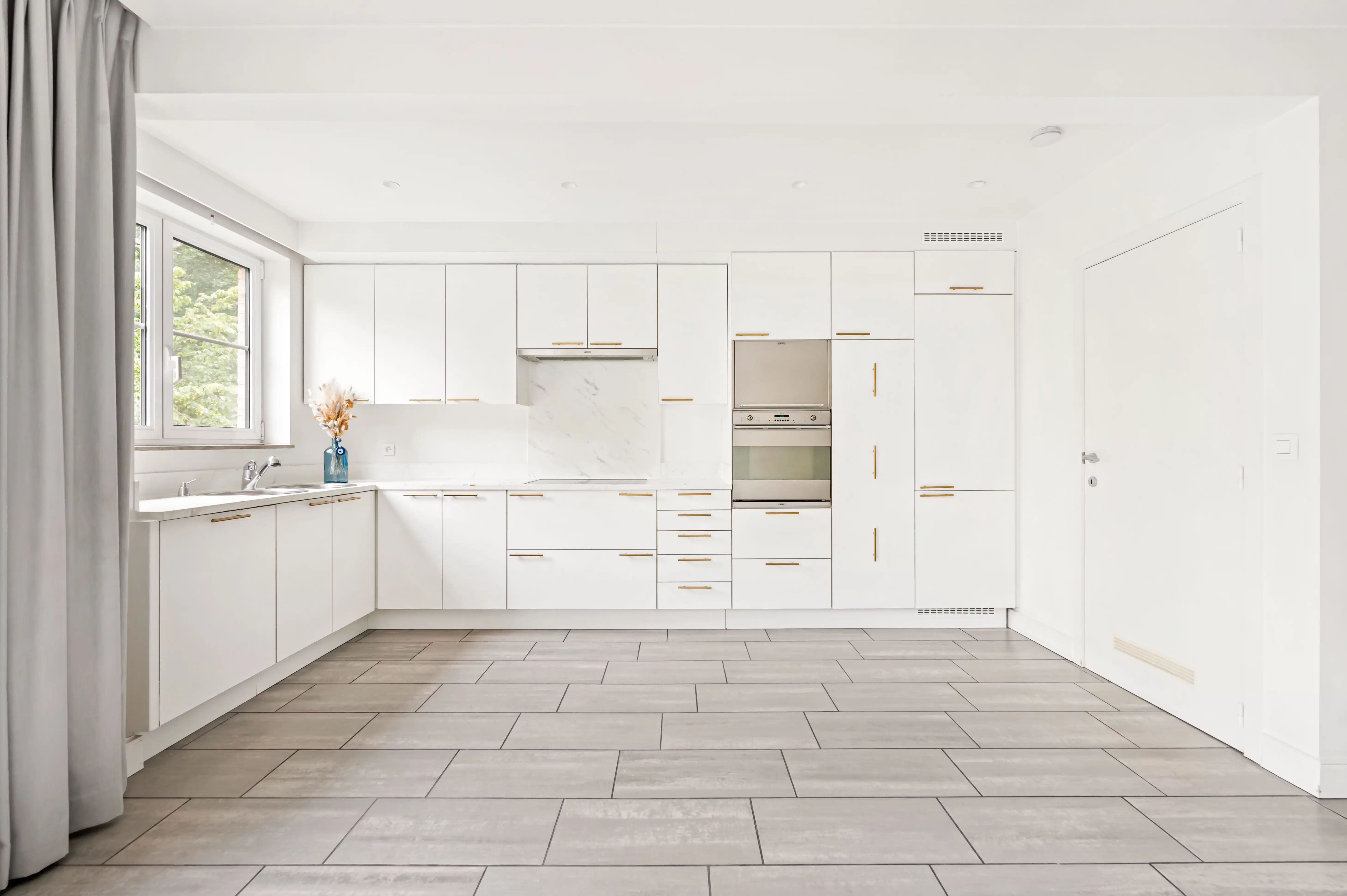 Instapklaar appartement met zonnig terras en garagebox in Brasschaat! foto 10