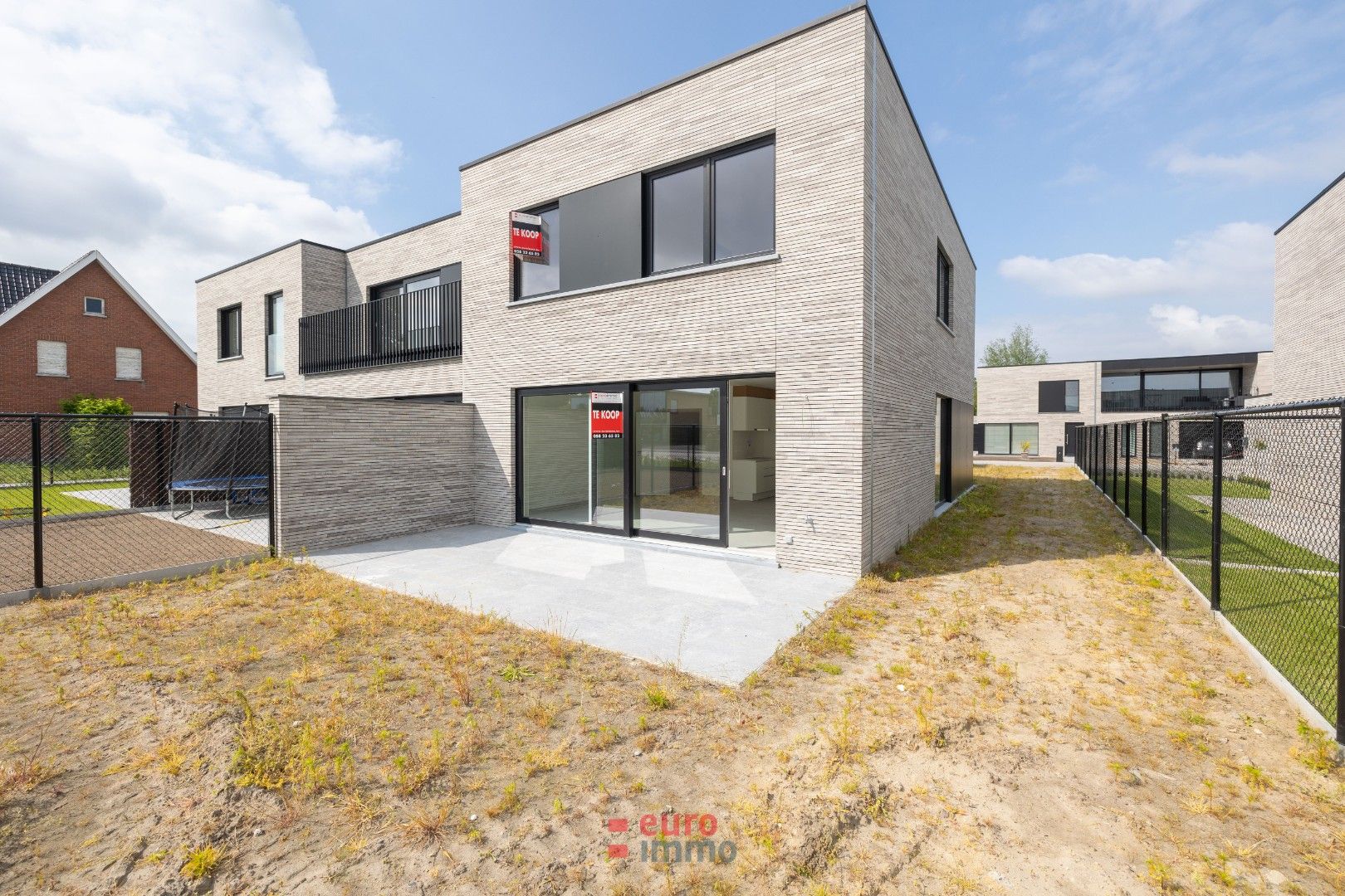Nieuwbouw met oog voor detail! foto {{pictureIndex}}