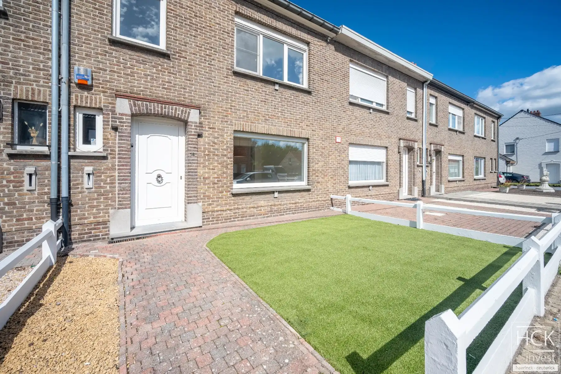SINT-BAAFS-VIJVE - Instapklare woning met 3 SLPK, én uitweg achteraan foto 2