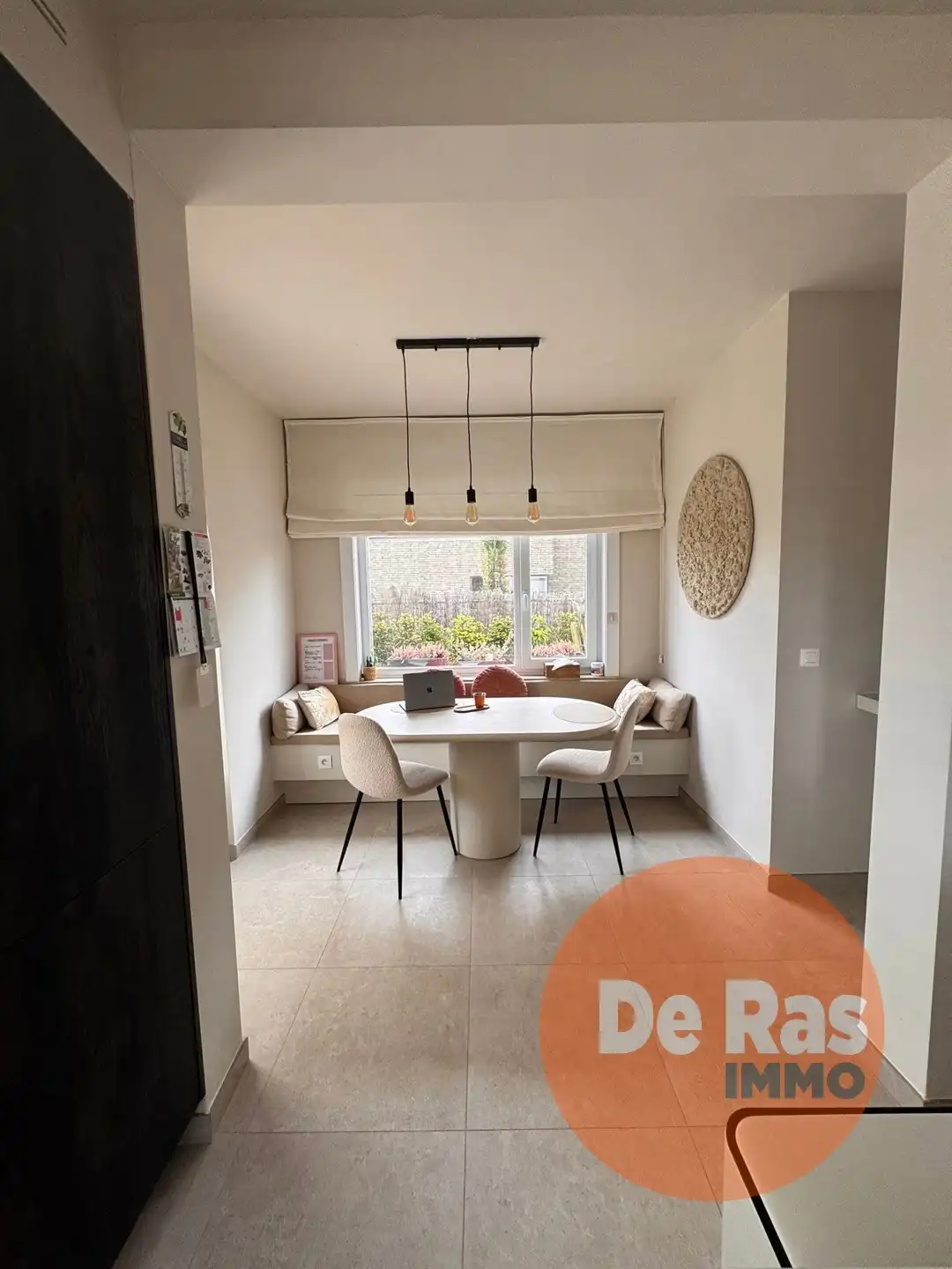 HERZELE- Gerenoveerde villa in een groen kader nabij centrum foto 11