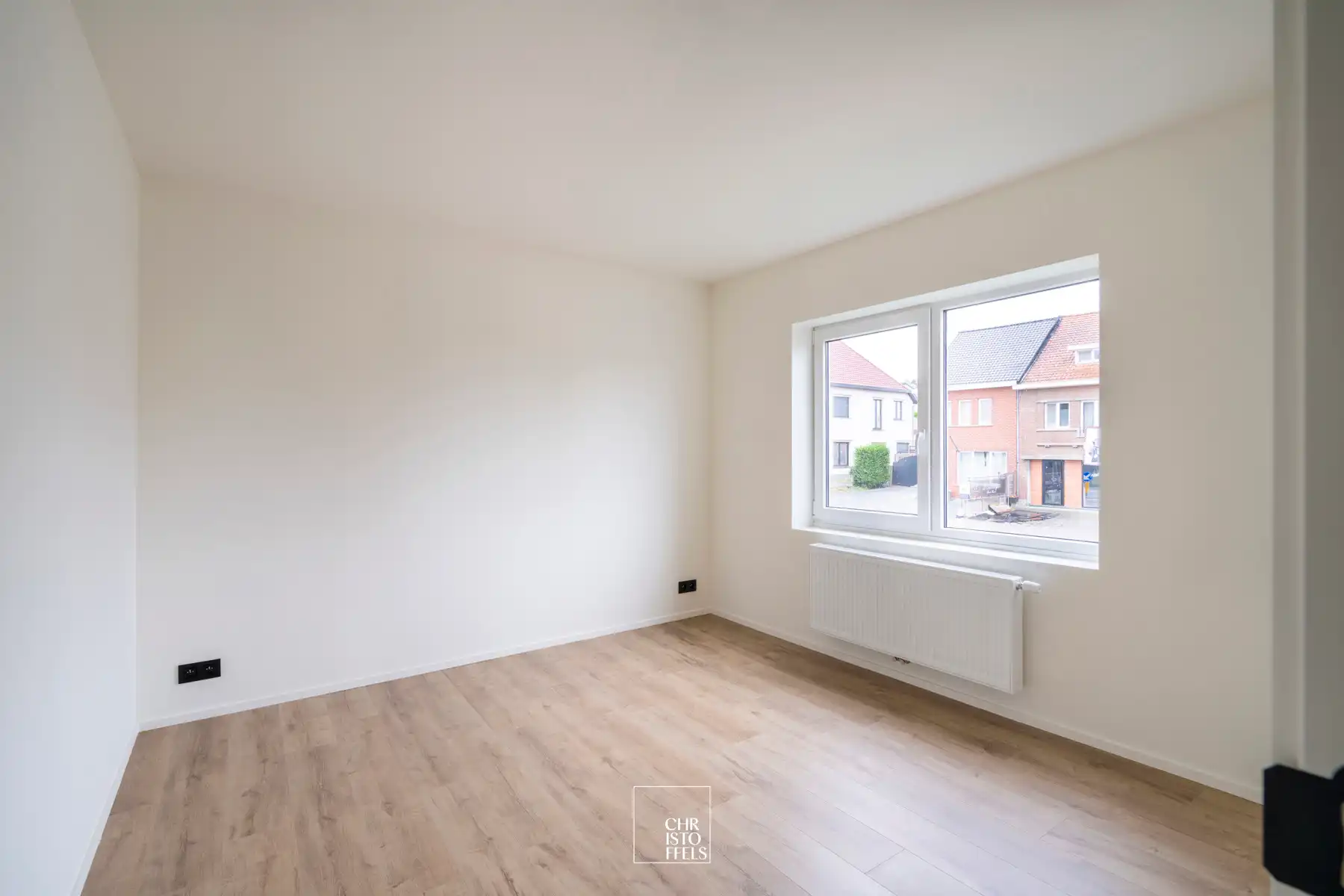 Gerenoveerde gezinswoning met tuin op een ideale locatie! foto 12