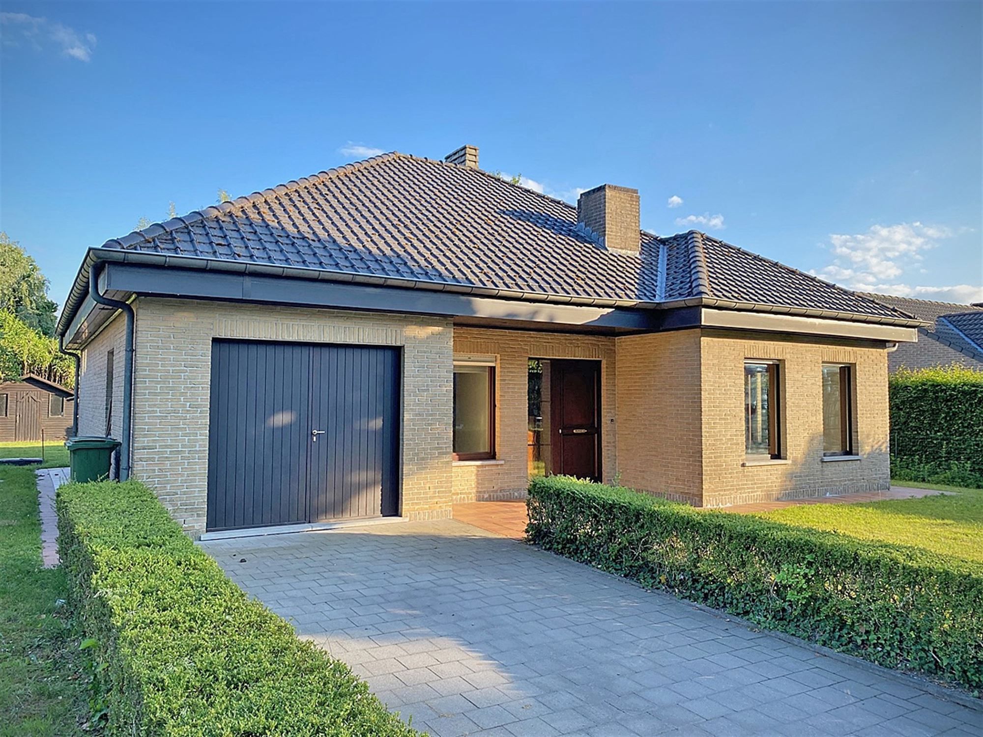 ()=>{if(producerUpdateValueVersion(node),producerAccessed(node),node.value===ERRORED)throw node.error;return node.value} Kluizestraat 11 - 9860 SCHELDEWINDEKE