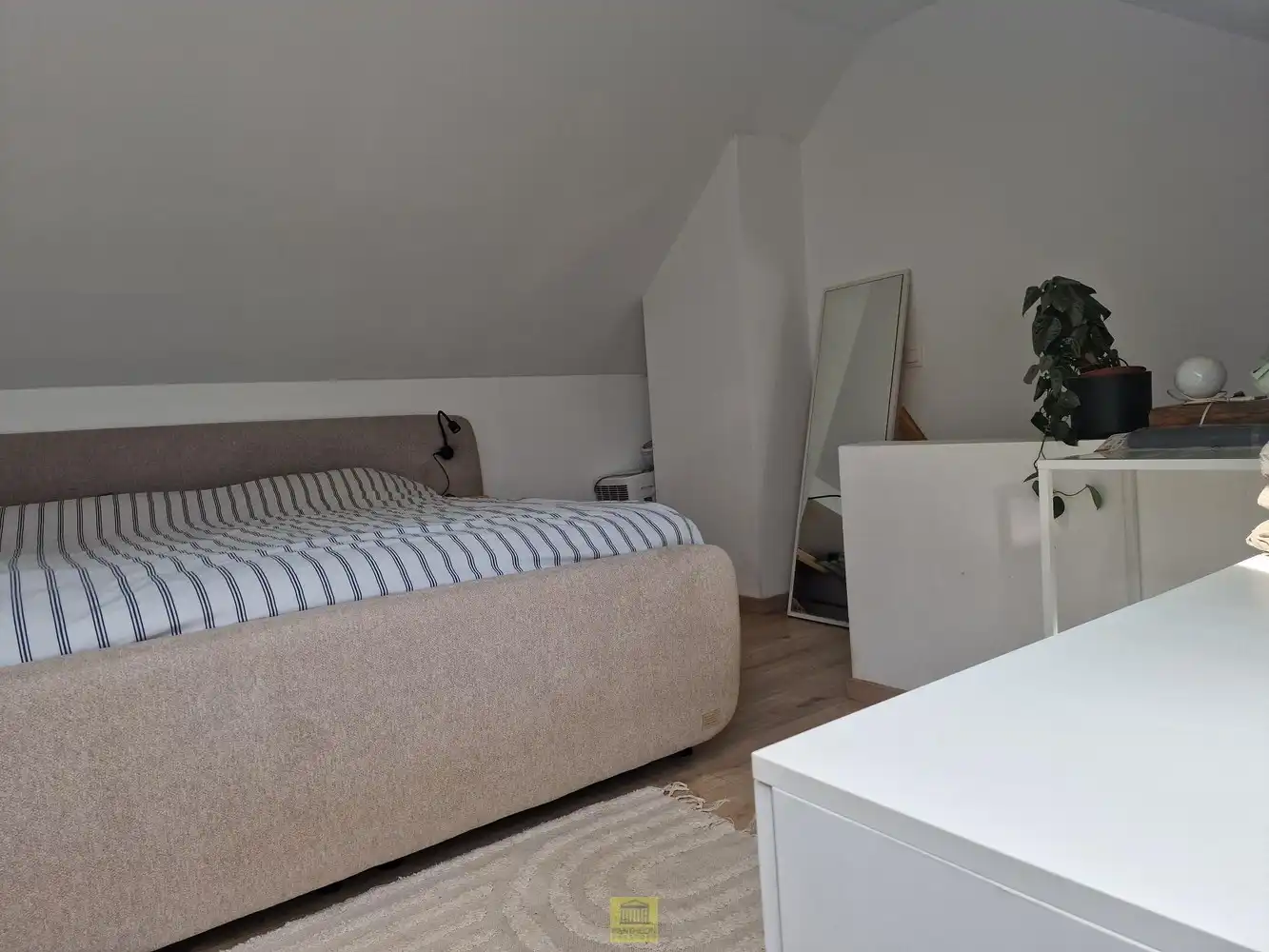 Rustig en centraal gelegen in Haaltert – gebouw met 2 duplexappartementen en 2 ruime garages! foto 14