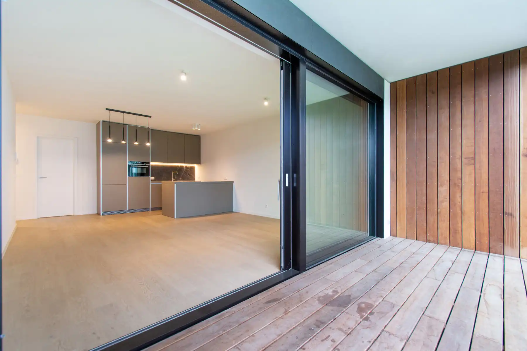 Prachtig 2slpk + bureau appartement met prachtige terrassen foto 7