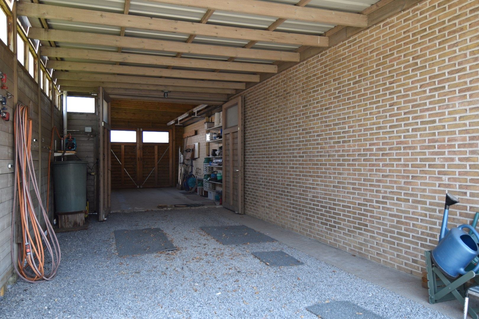 Instapklare villa met 5 slaapkamers én grote handelsruimte te koop in Gullegem foto 25