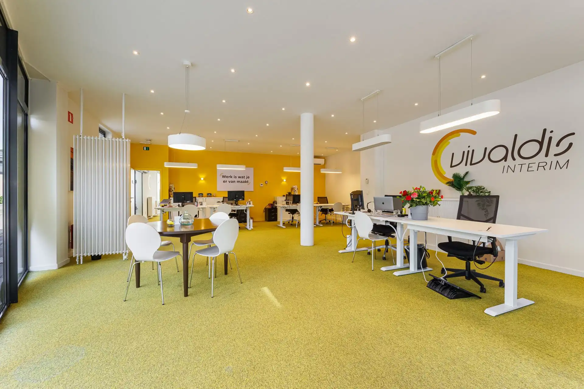 Commercieel gelijkvloers op strategische locatie in Wilrijk foto 2