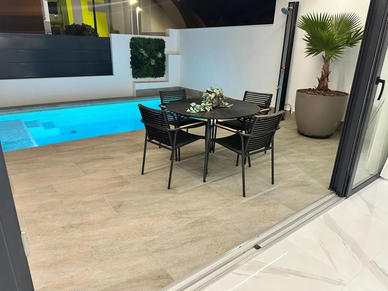 Ultiem genieten: ruime vakantiewoningen dichtbij centrum en strand foto 34