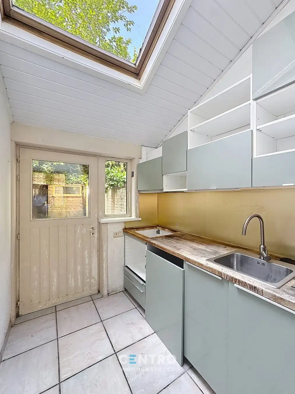 Uiterst CHARMANT gelegen woning met 3 slpks en ZUIDger. tuin! foto 5