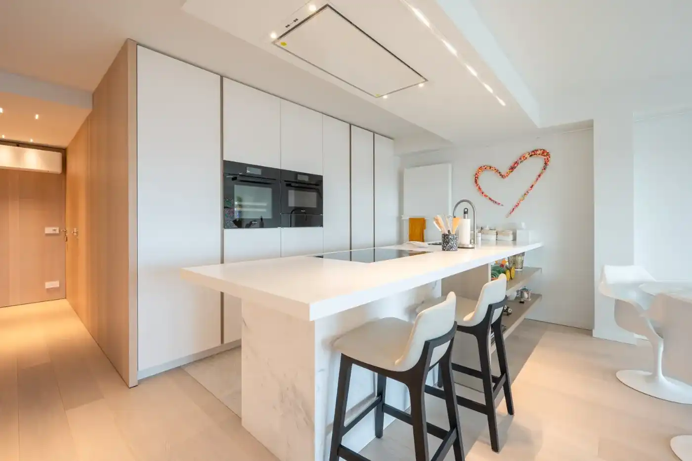 Toplocatie in het Zoute: gerenoveerd appartement met mooi terras en open zicht  foto 8