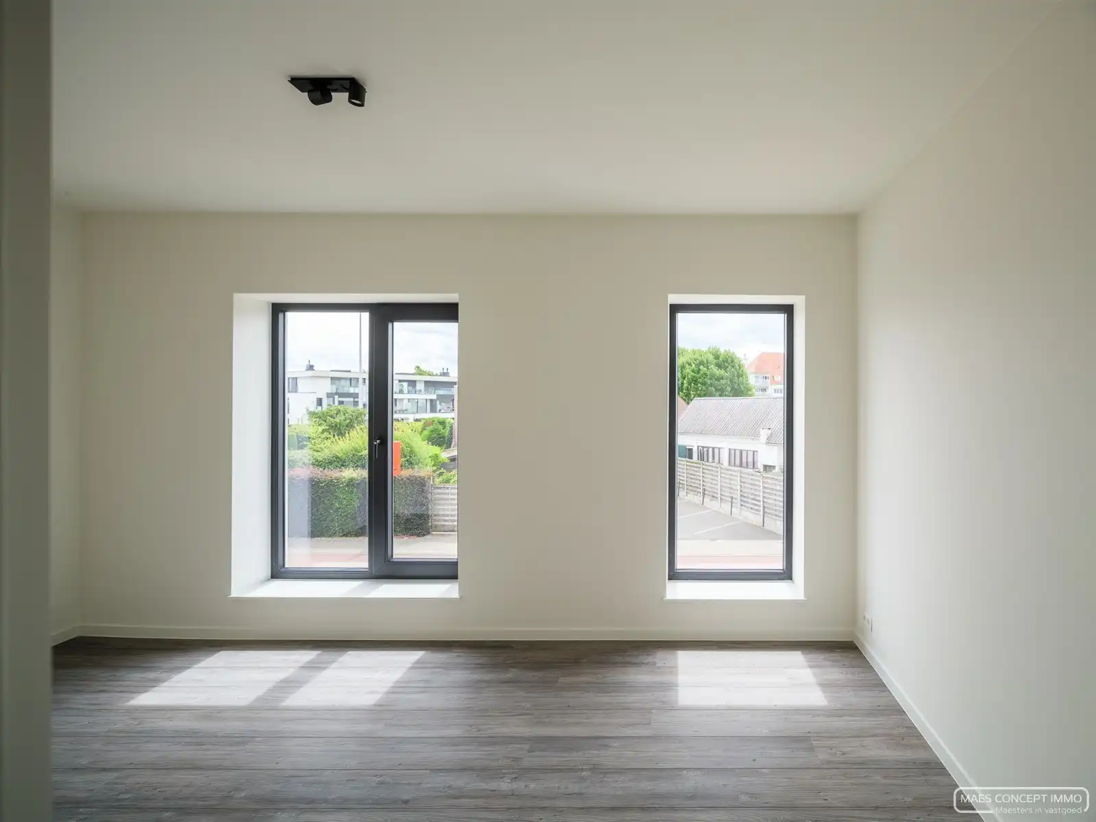 Gerenoveerde woning met 3 slaapkamers te koop in Waregem centrum foto 12