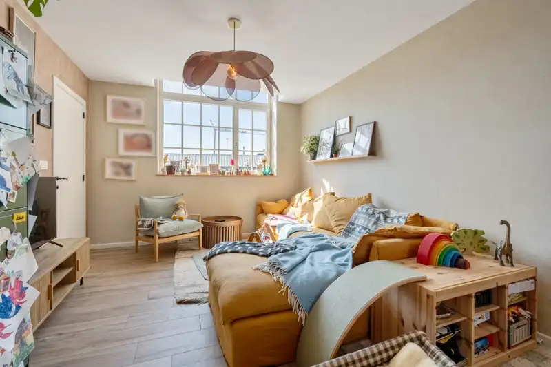 Recente, landelijke woning met 3 slaapkamers, tuin en parking foto 5