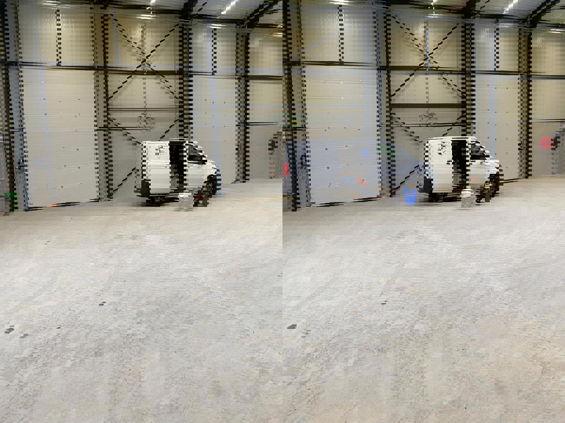 Nieuwbouw KMO-unit met 6 autostaanplaatsen te Beerse. foto 5