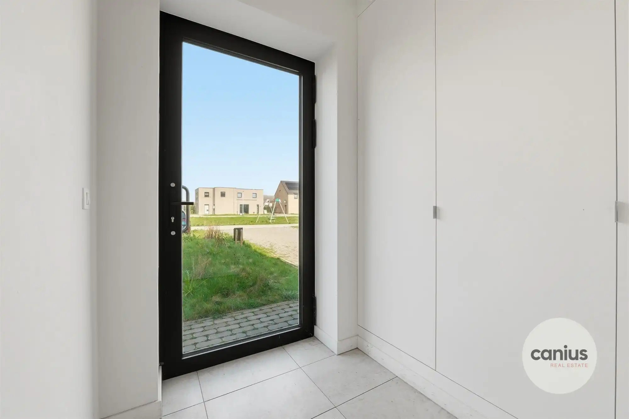 MODERNE WONING MET 3 SLKS & TUIN foto 2