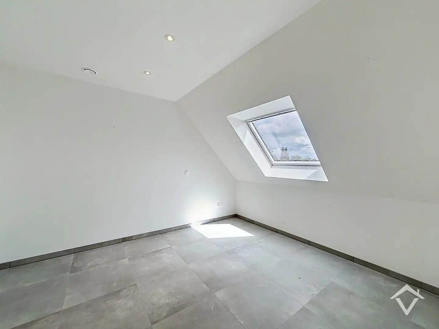 Centraal gelegen nieuwbouwwoning met 3 slaapkamers, tuin en overdekte autostaanplaats foto 21