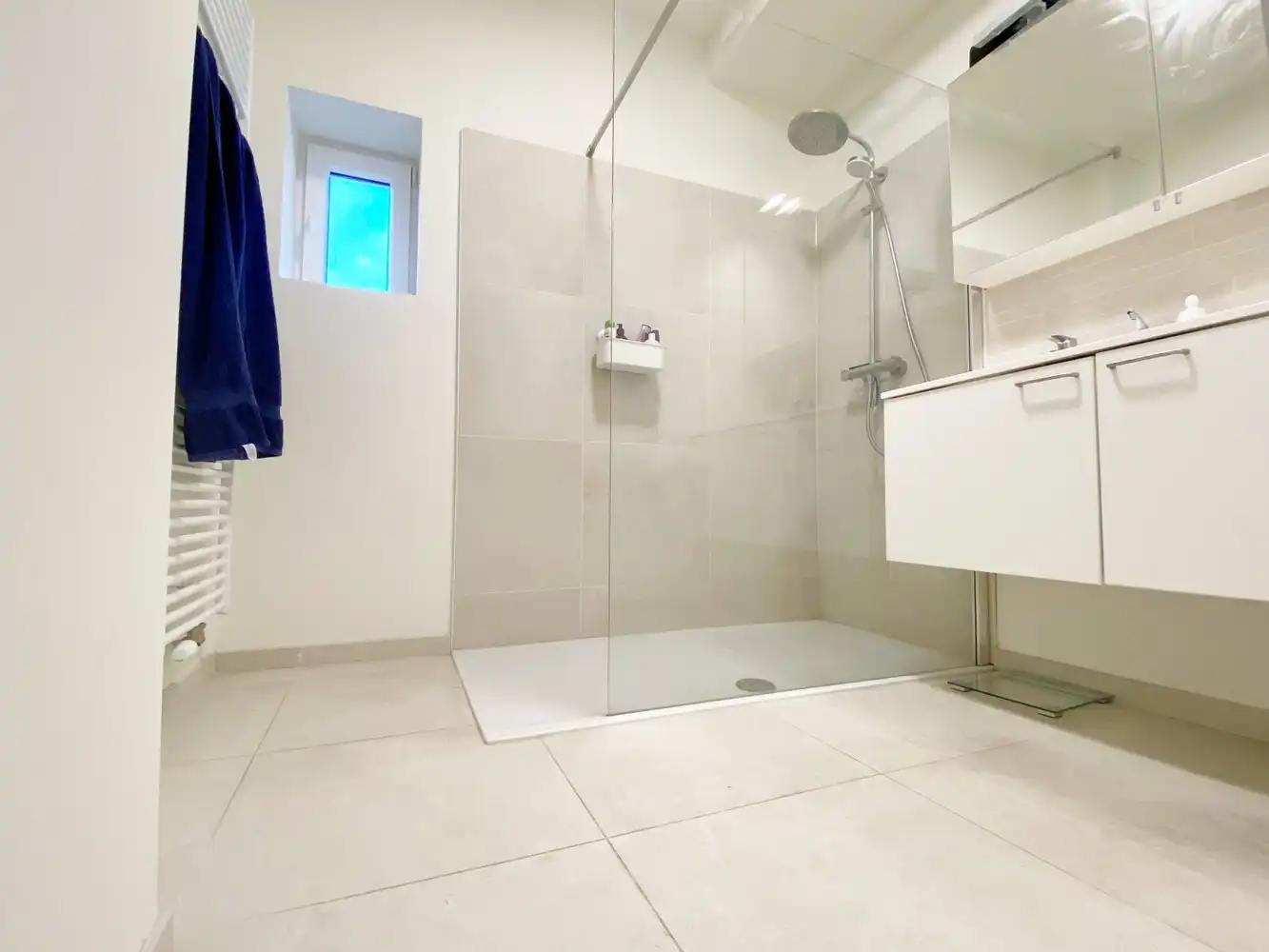 ENERGIEZUINIG GERENOVEERD APP. INCLUSIEF GARAGEBOX EN KELDER NABIJ LEO DE BETHUNELAAN foto 16