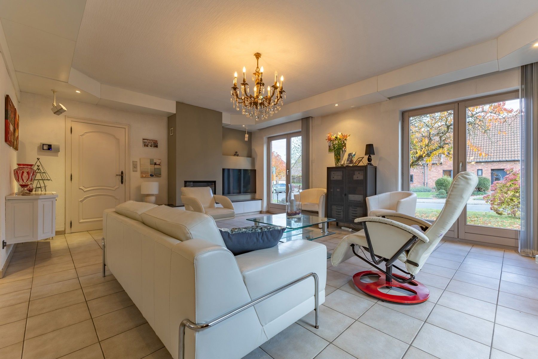 Prachtige villa met 6 slaapkamers in doodlopende straat foto 7