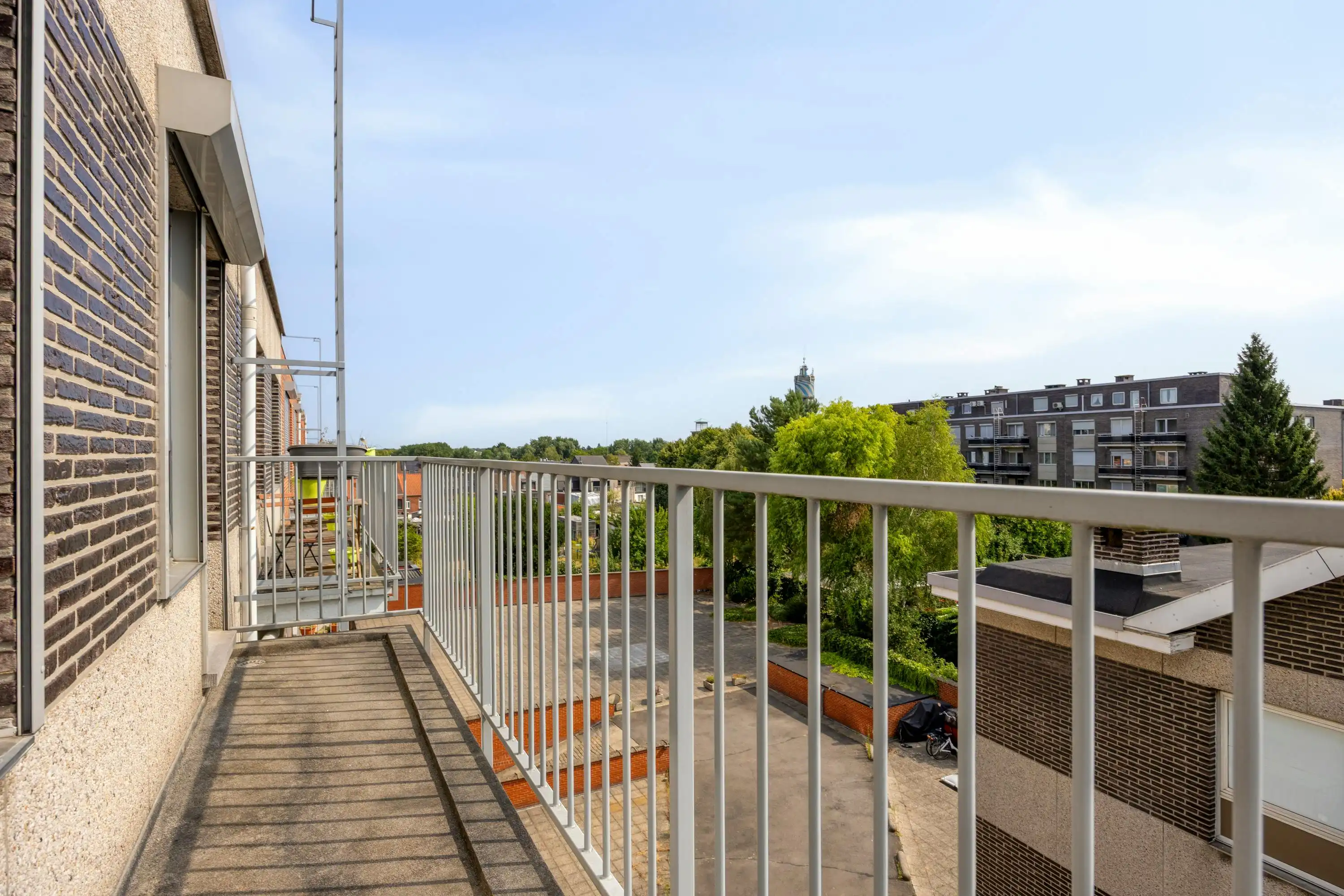 Drie slaapkamer appartement met garagebox en berging in het centrum van Hasselt foto 16