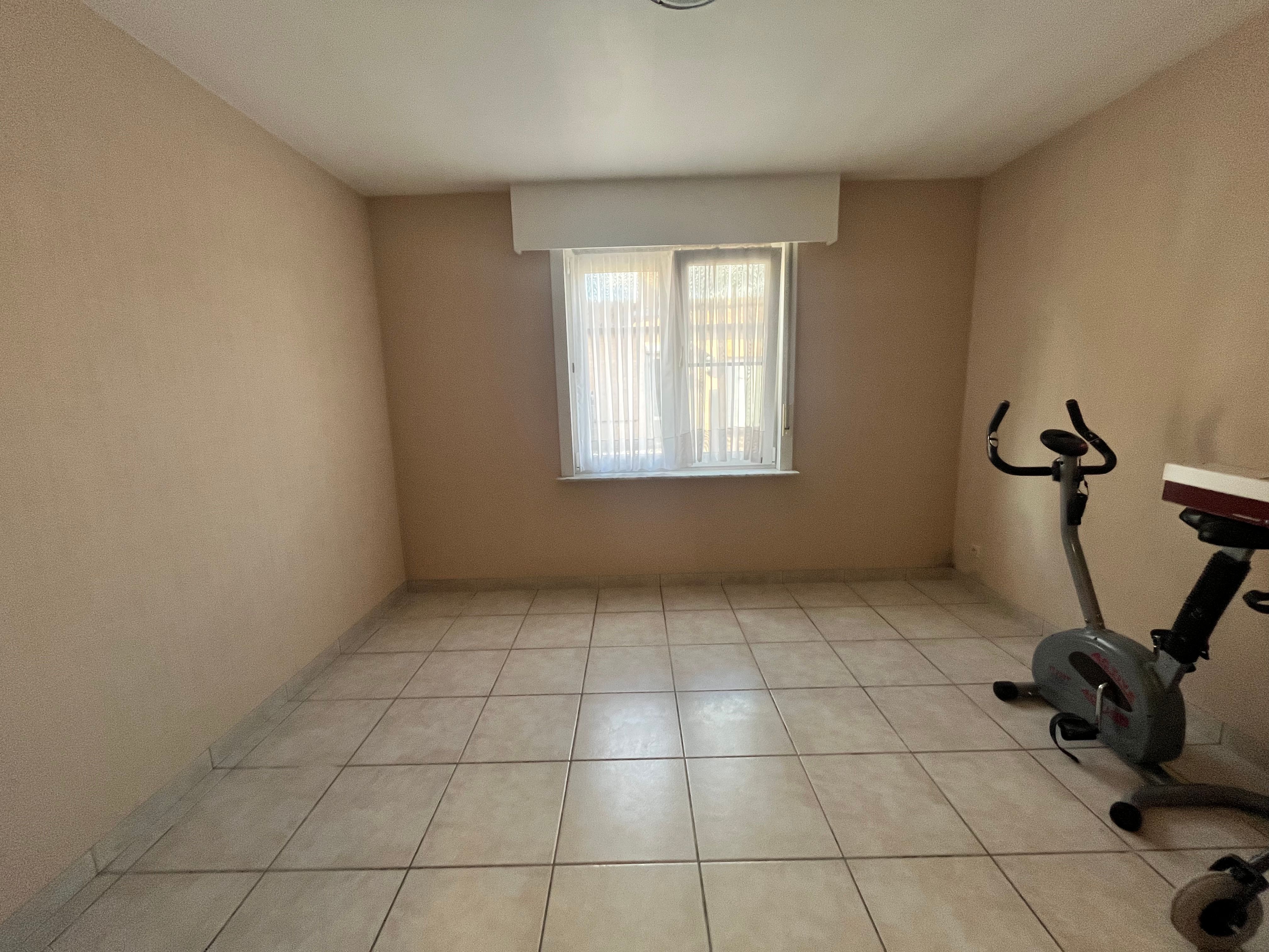 Goed onderhouden 3 slpk woning met ruime garage foto 5