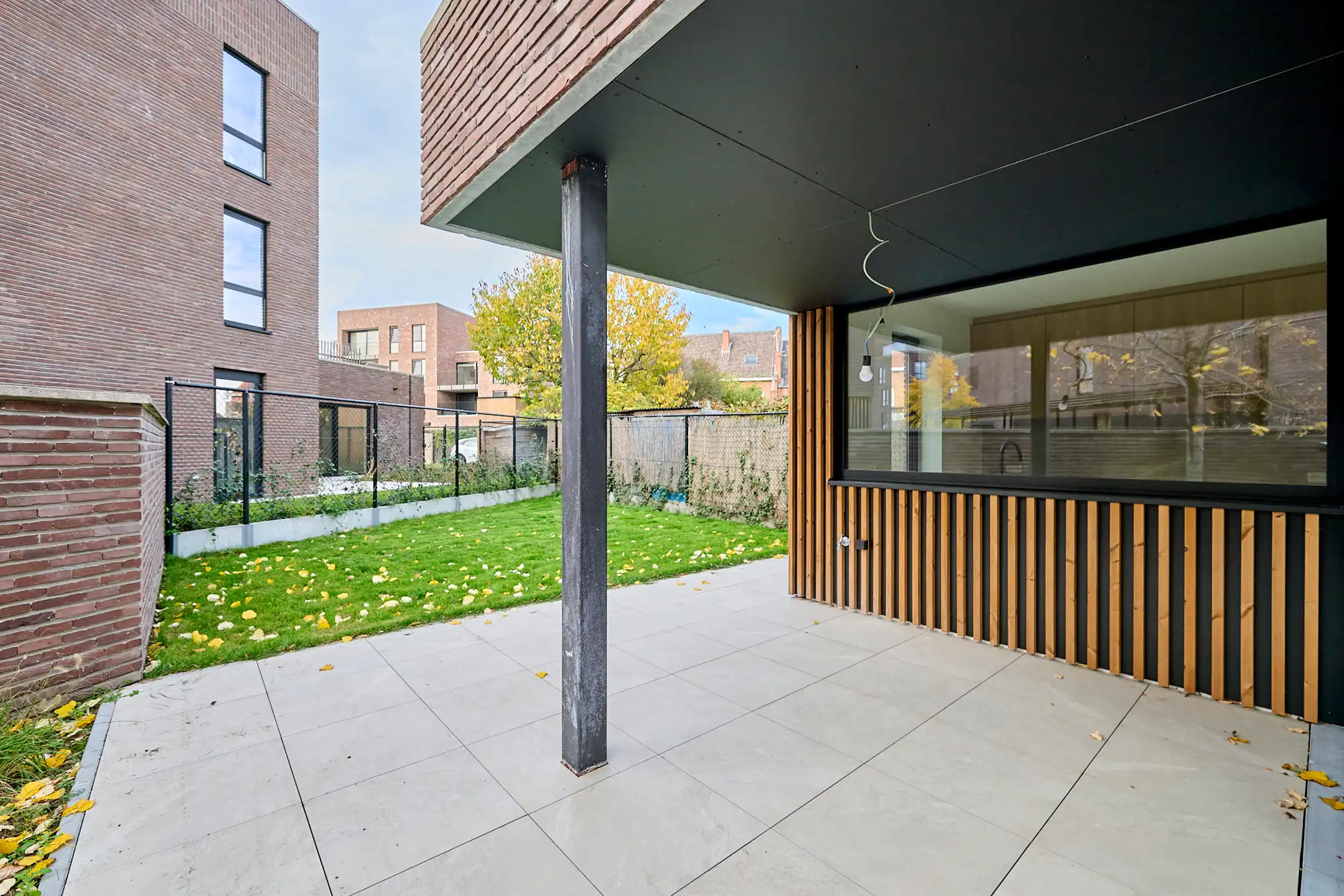 Ruime woning met 4 of 5 slaapkamers en 2 badkamers foto 15