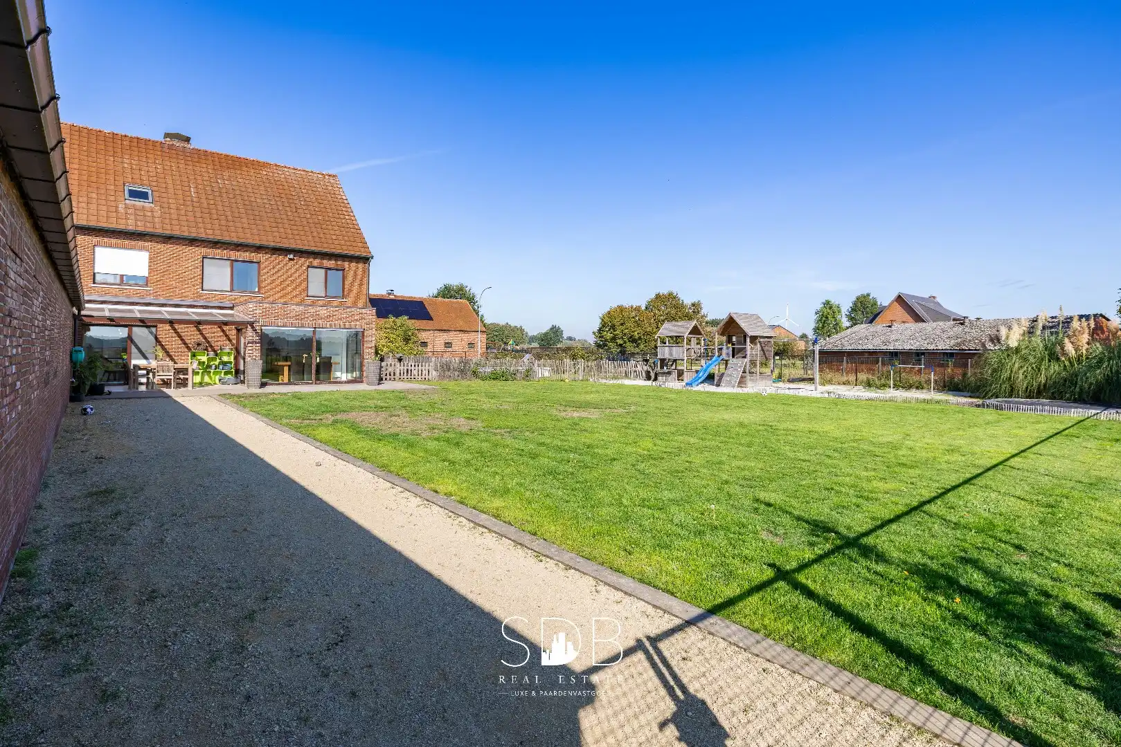 Hedendaagse woning met hippische accommodatie op 17.782m² foto 20