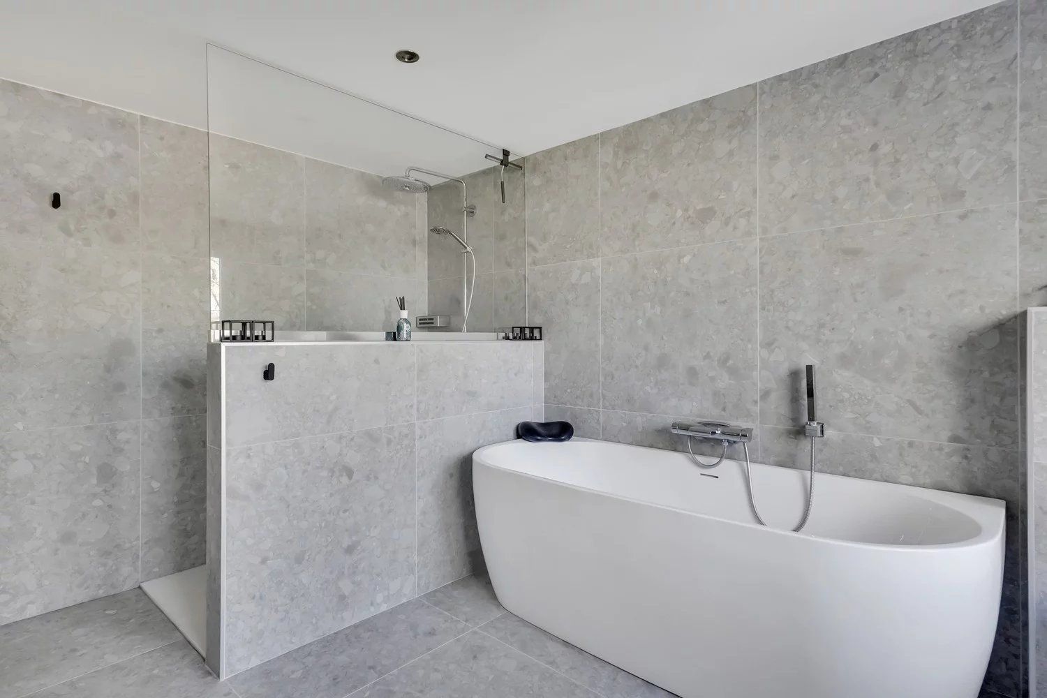 Ruime, instapklare woning op goede locatie foto 22
