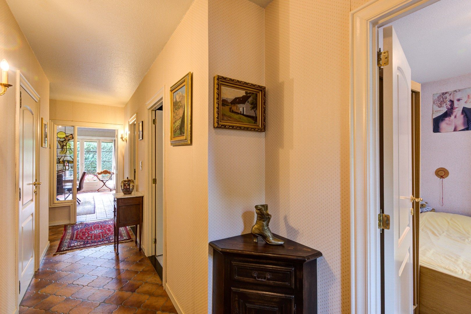 Openstaand huis in doodlopende straat op perceel van 555 m² foto 14