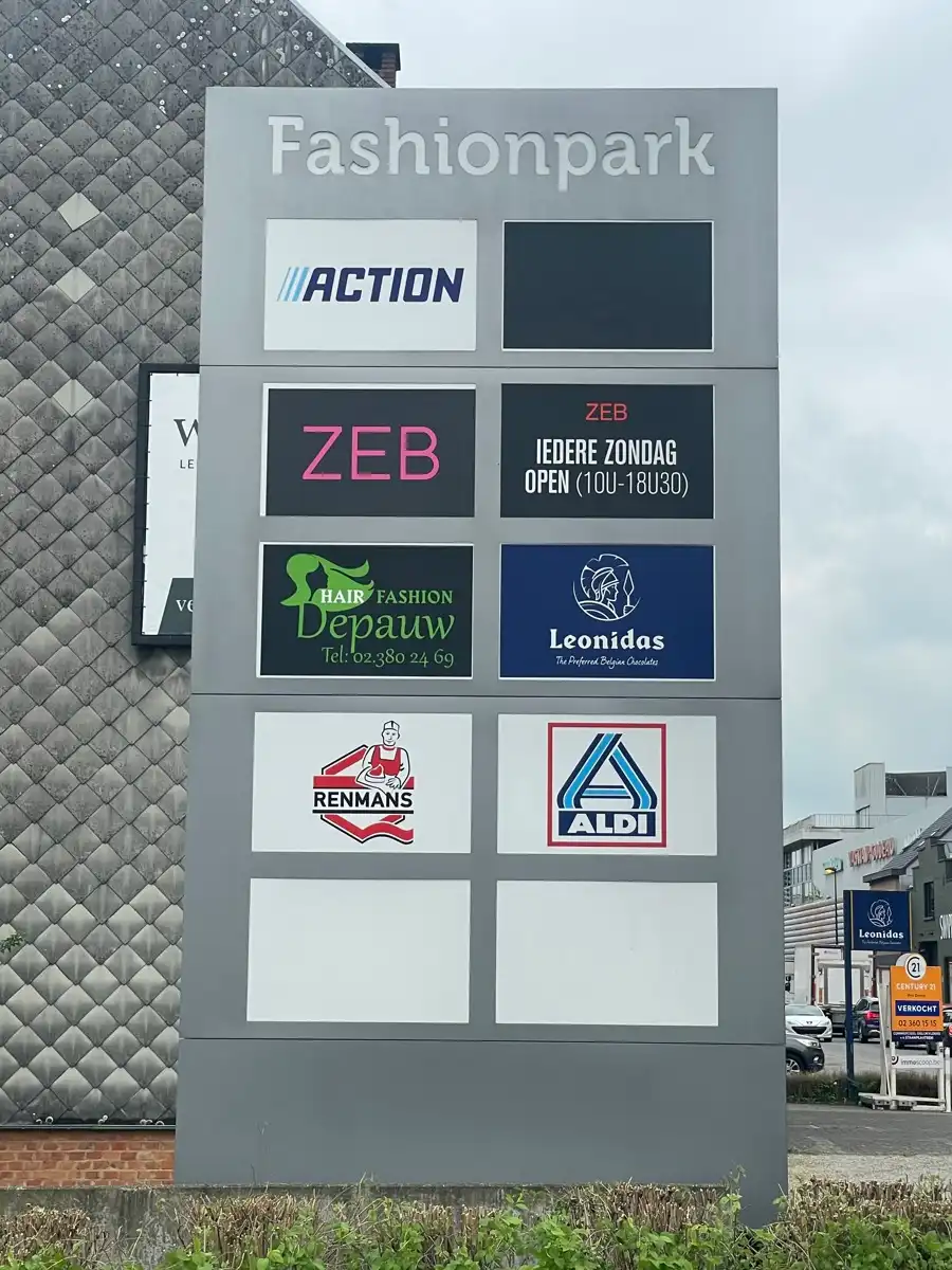 Commerciële ruimte (876 m²) te huur in Fashion Park Rode foto 2