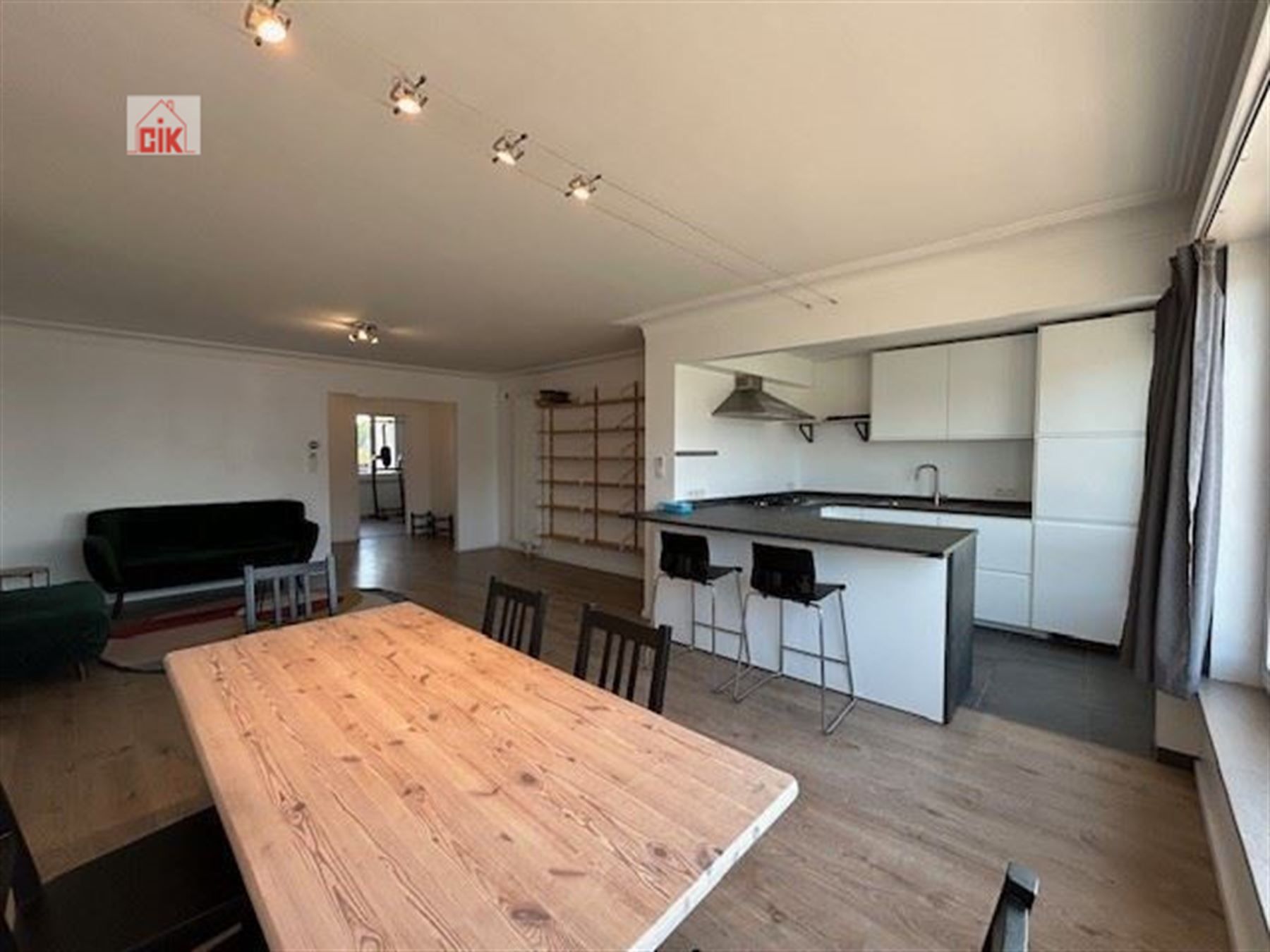 3° verdieping links + autostaanplaats nr 3 L foto 3