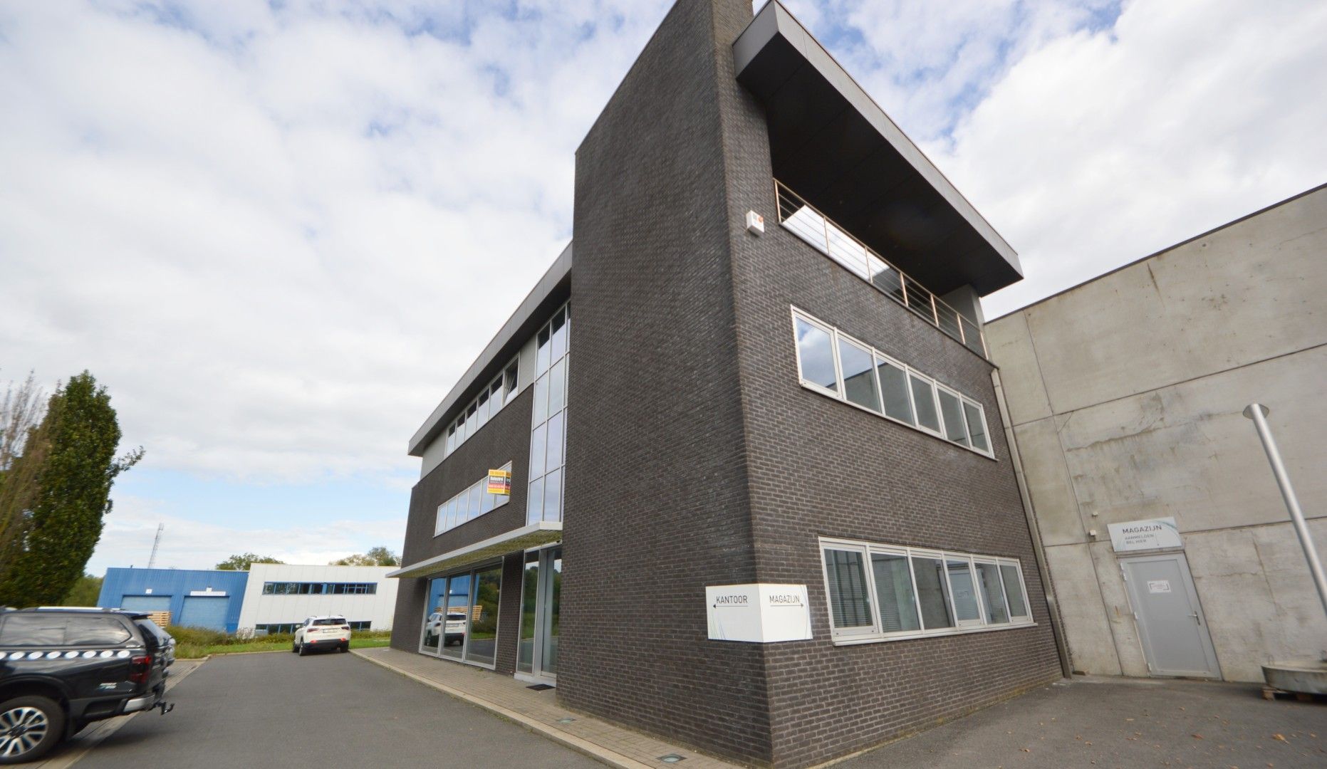 MODERN KANTOOR MET PARKING  foto 16