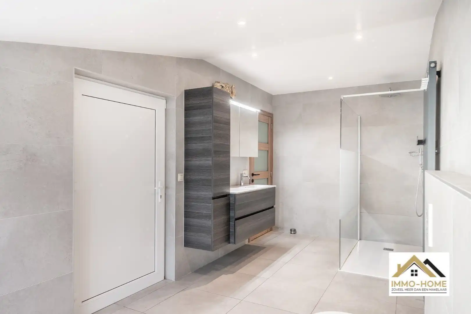 Instapklare woning met opslagruimte!  foto 9