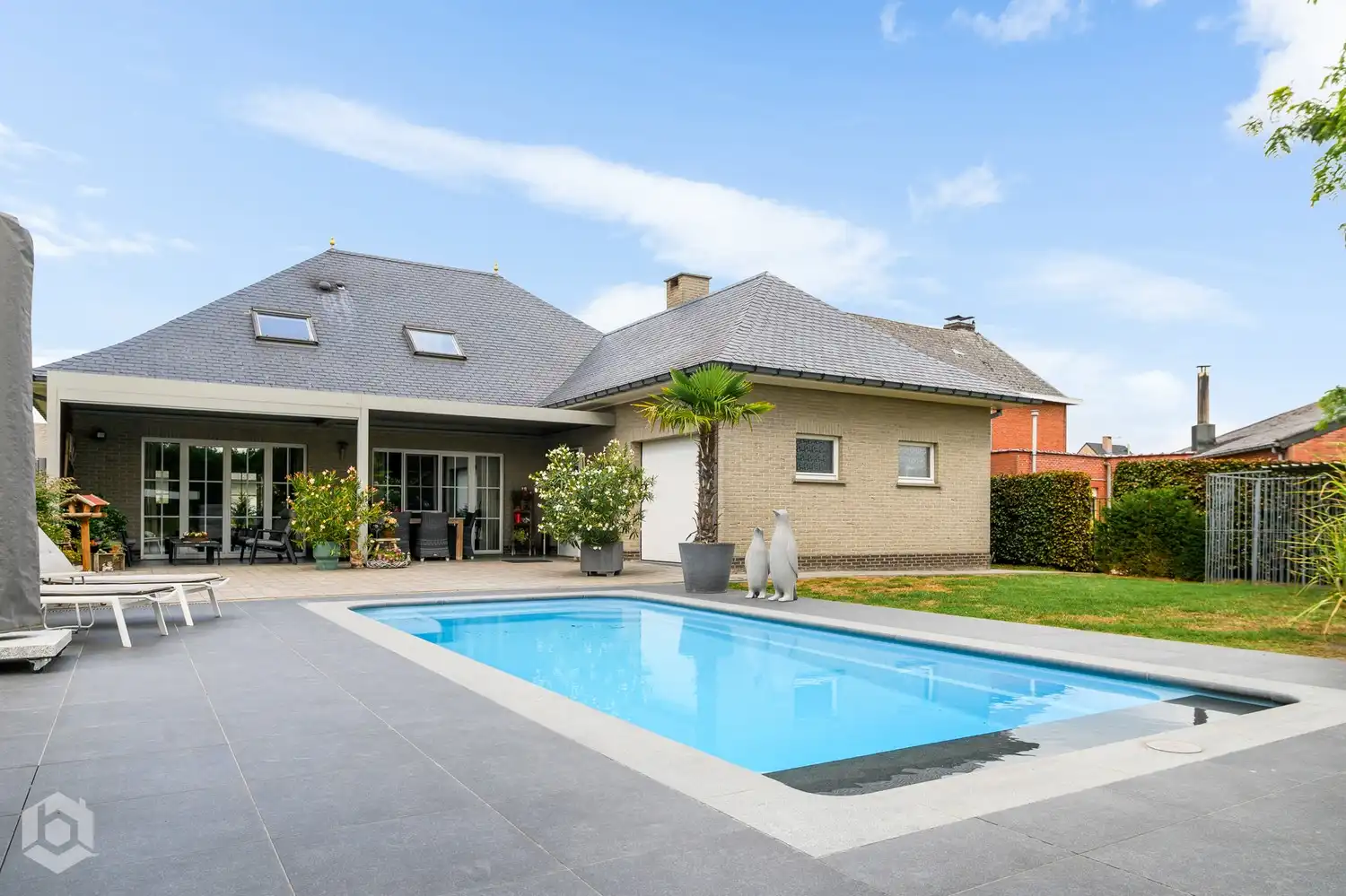 Instapklare villa met 5 slpkrs en zwembad op een perceel van 2.649 m² foto 14