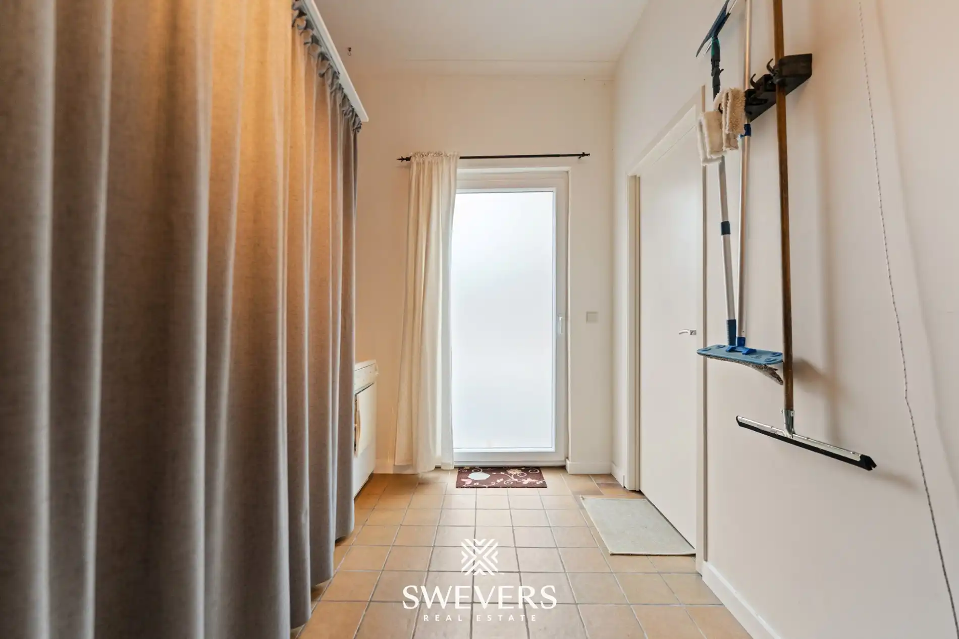 Instapklare, charmante rijwoning met terras in het groene Jesseren   foto 16