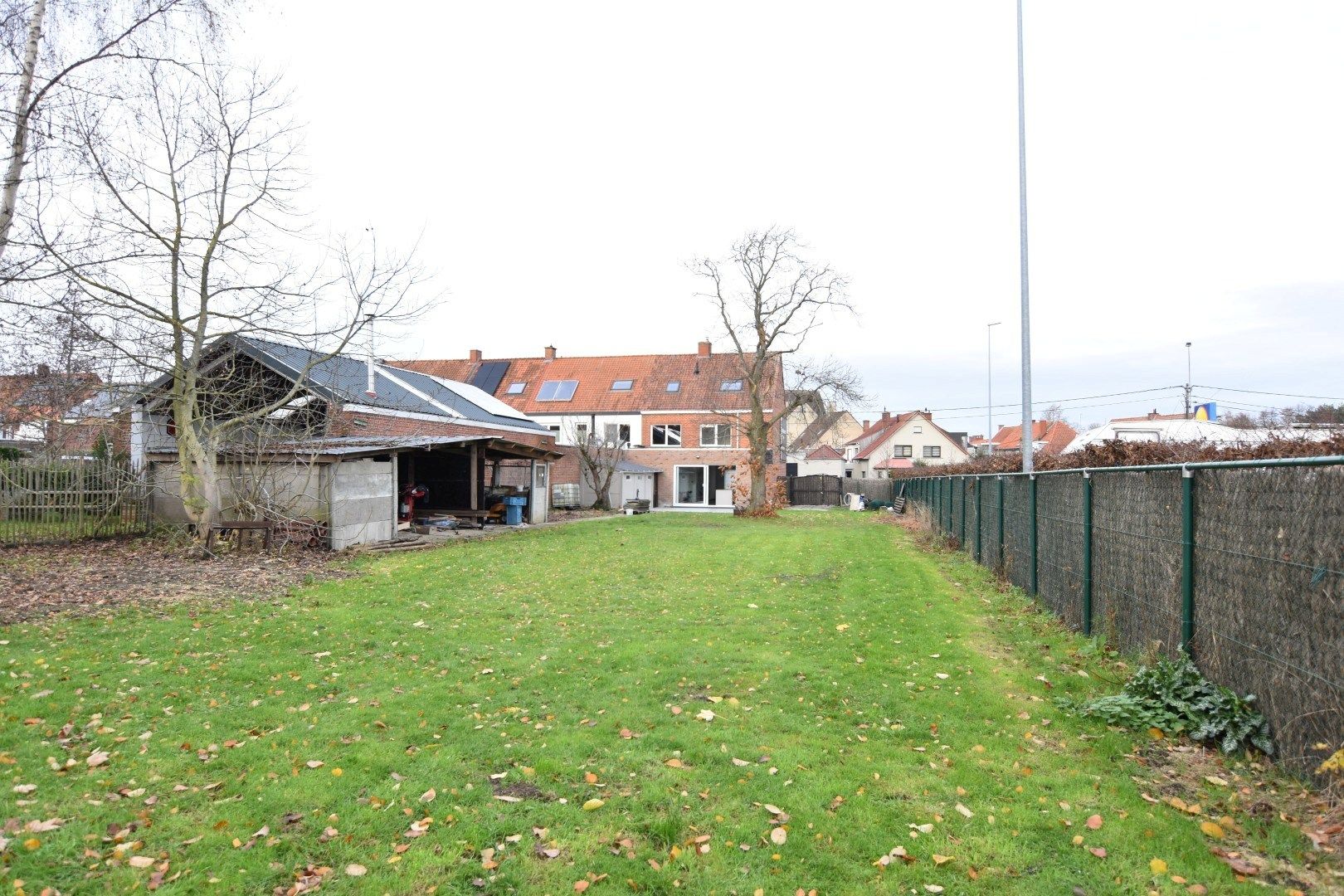 Ruime 3-slpk woning met grote tuin foto 2