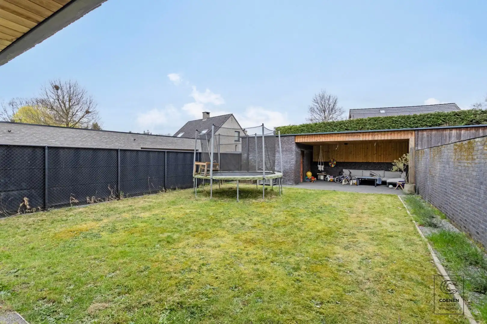 Prachtig verder af te werken HOB van 320 m² in een doodlopende straat! foto 34