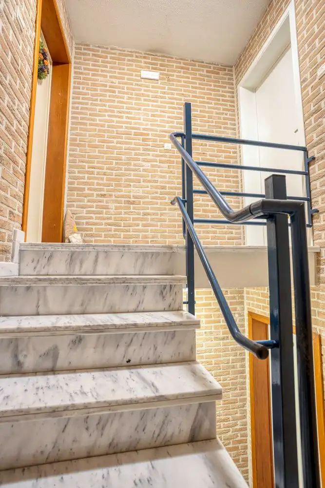 Ruime duplex met 3 slaapkamers  en garage te huur in het hart van Gellik, Lanaken foto 4