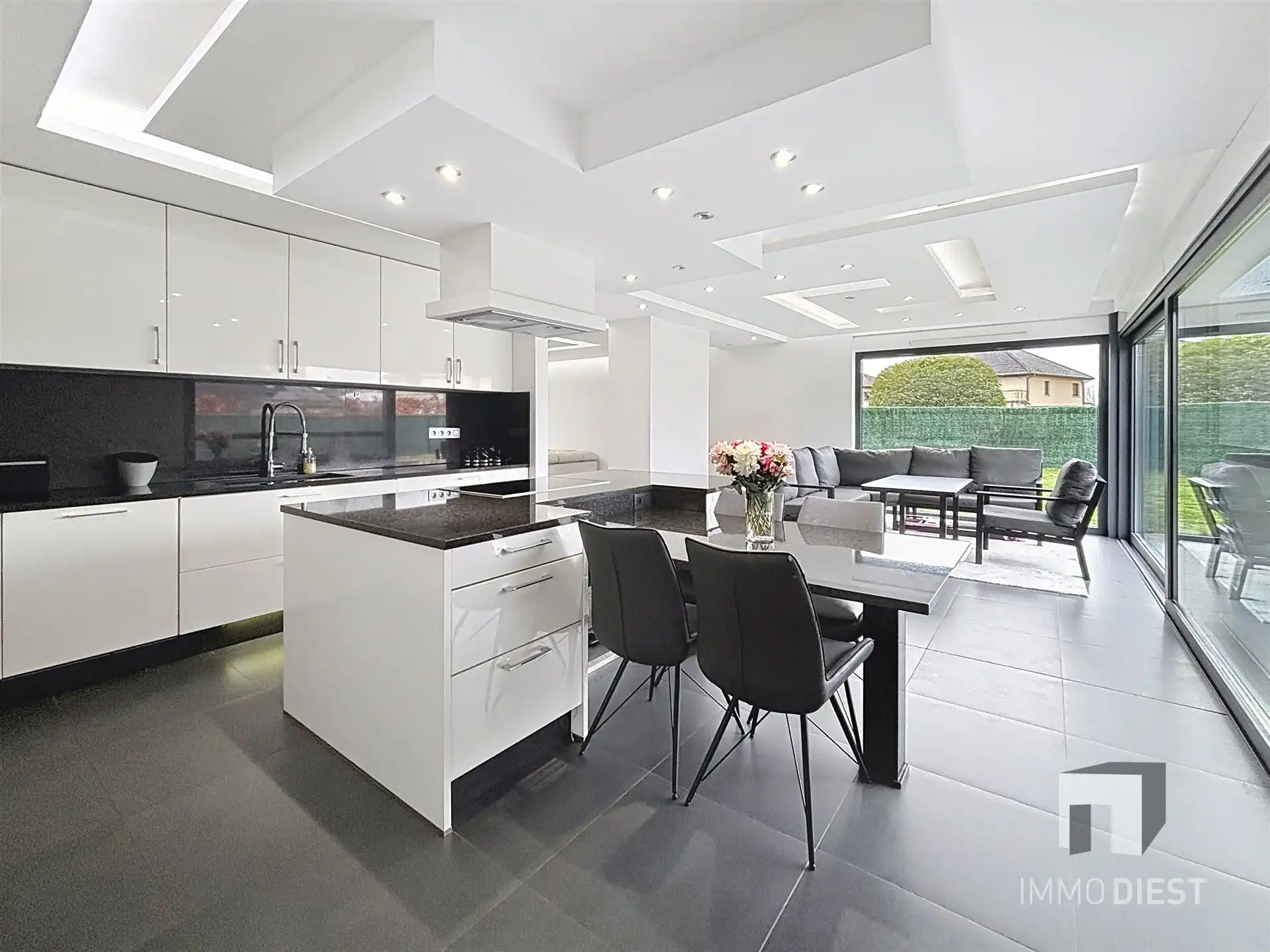 Villa met 5 slaapkamers op 8,50are in doodlopende straat foto 9