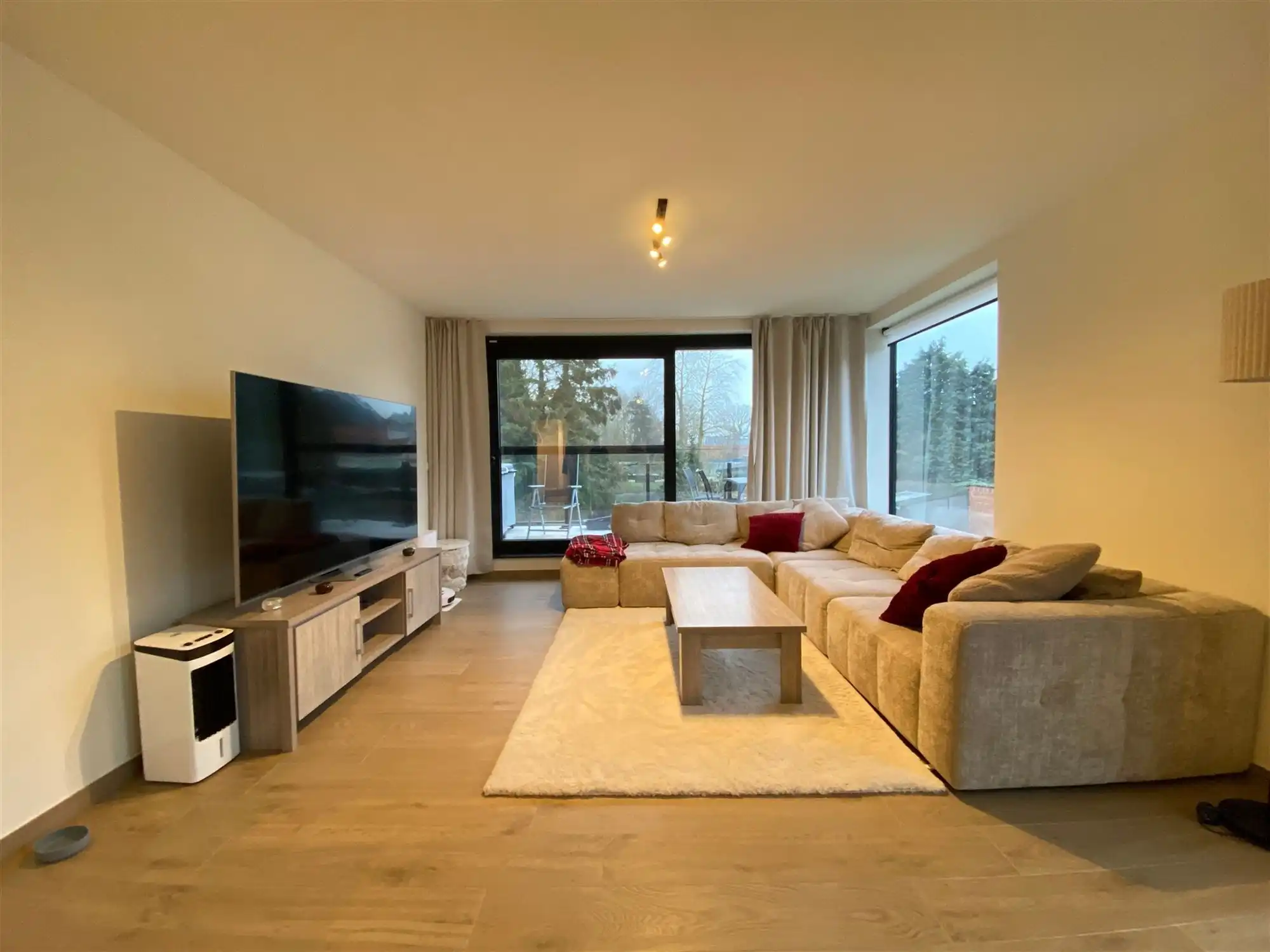 Appartement met 2 slaapkamers, kelderberging en ondergrondse autostaanplaats foto 3