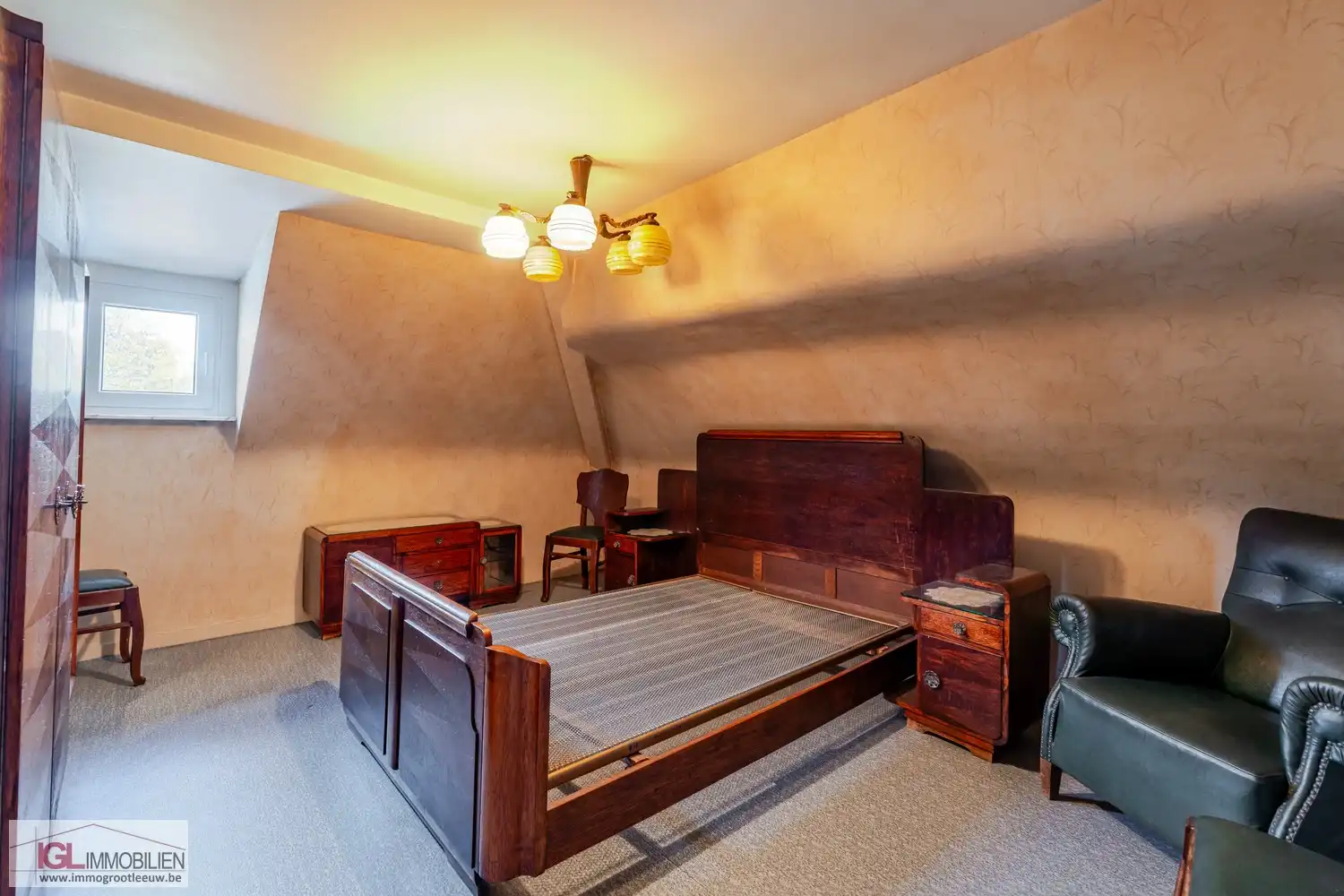 Villa te koop in hartje Sint-Pieters-Leeuw foto 13