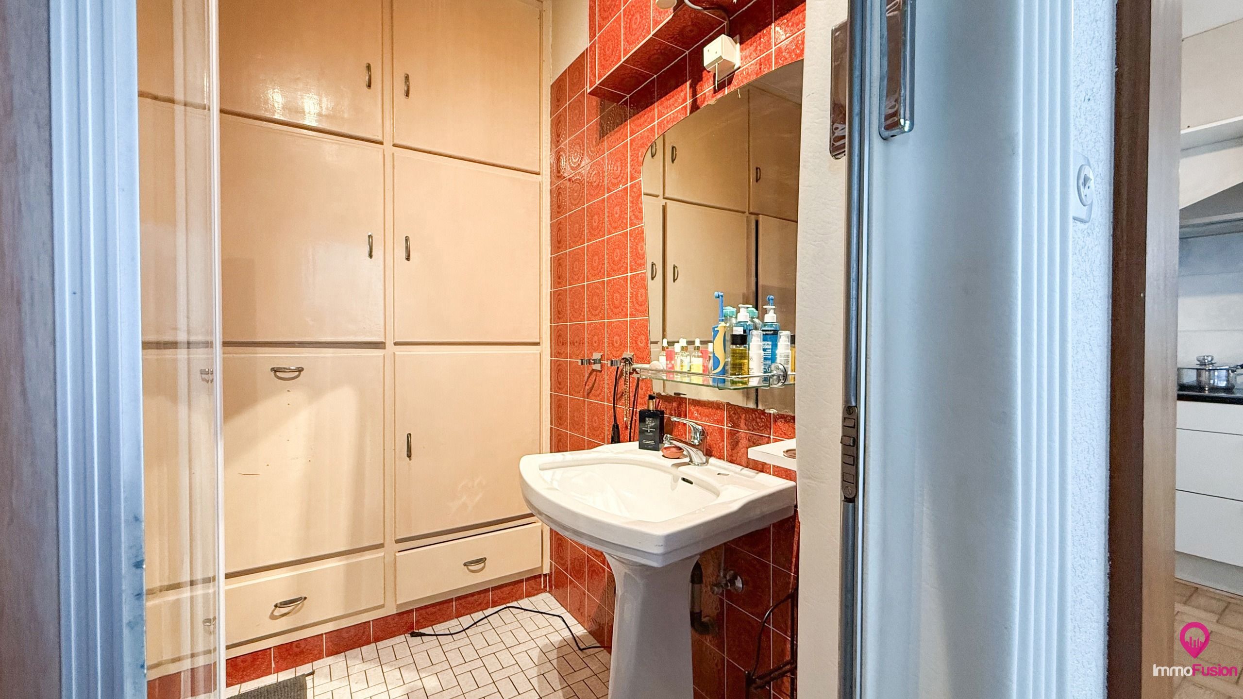 Instapklare woning met 6 slaapkamers in Heusden-Zolder! foto 14