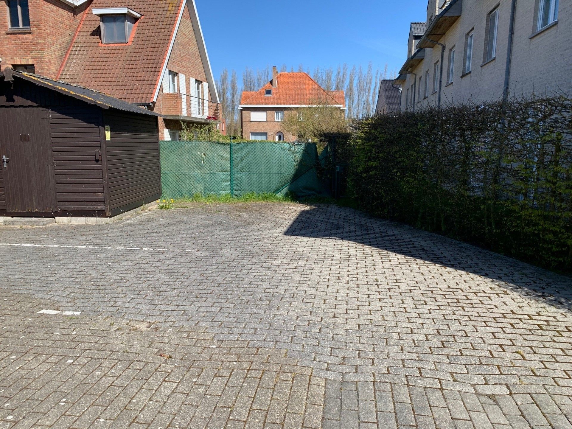 Autostaanplaats te huur in het centrum van De Haan foto 2