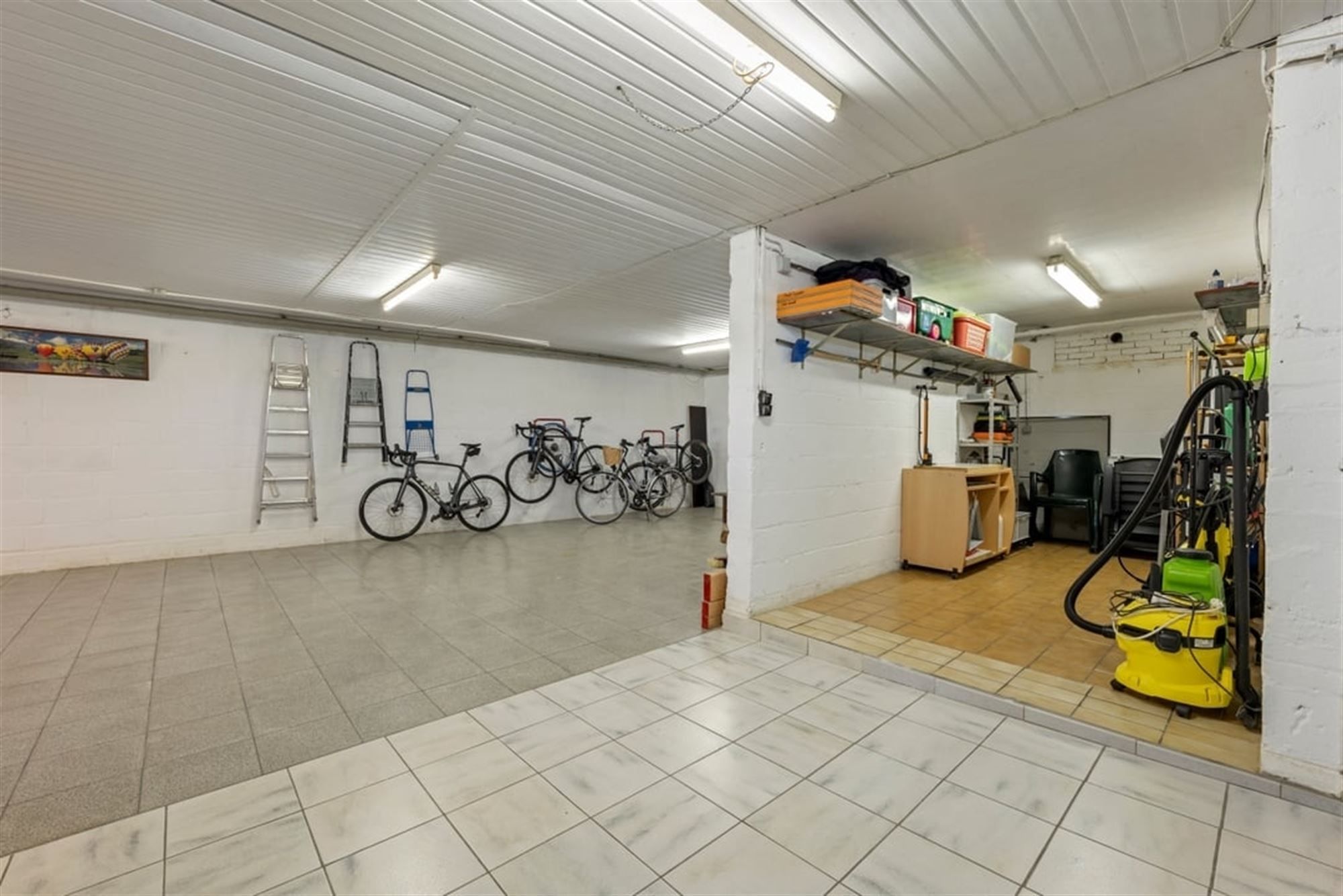 RUIME GEZINSWONING MET LOODS EN WEIDE OP 1,1 HECTARE IN HET LANDELIJKE SINT-TRUIDEN foto 56