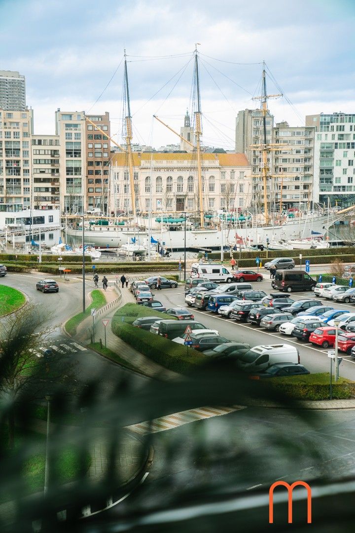 Heel mooi, volledig gemeubeld appartement met uniek zicht op de jachthaven. foto 8