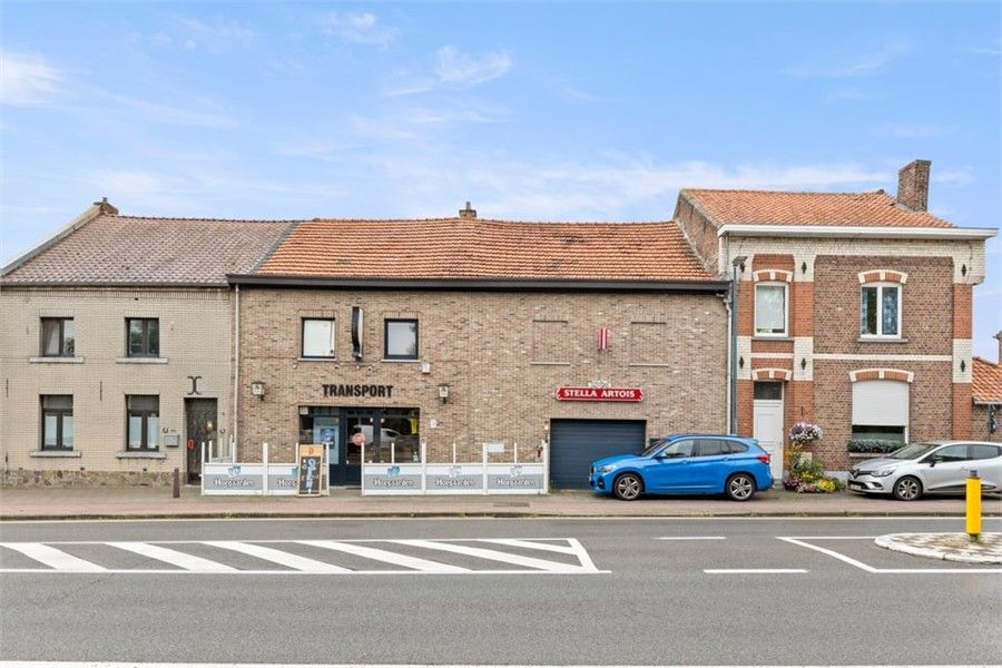 HANDELSHUIS MET PARKING OP EEN TOPLOCATIE IN LINTER foto 2