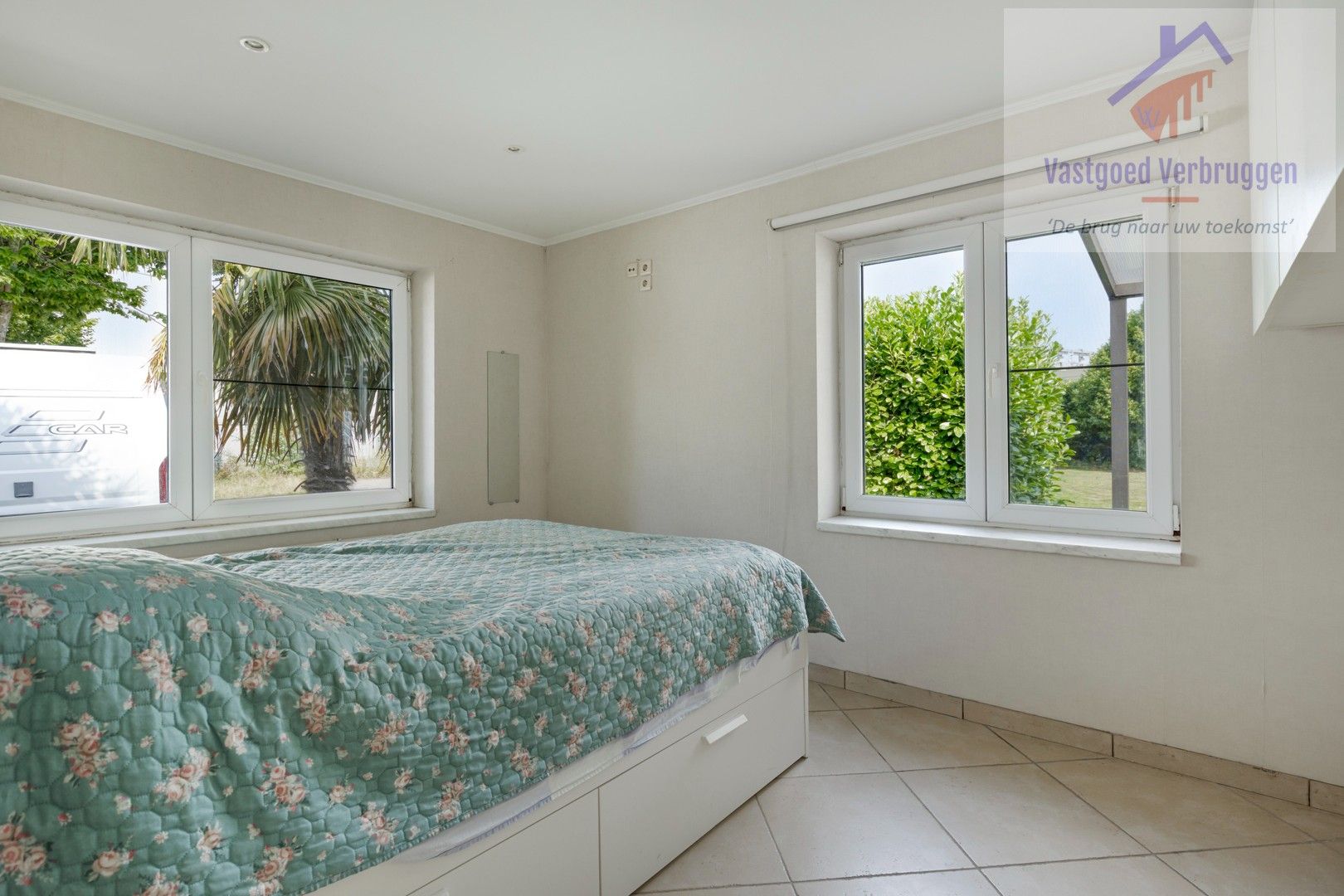 Ruime bungalow met 3 slaapkamers op bijna 20 are grond foto 7