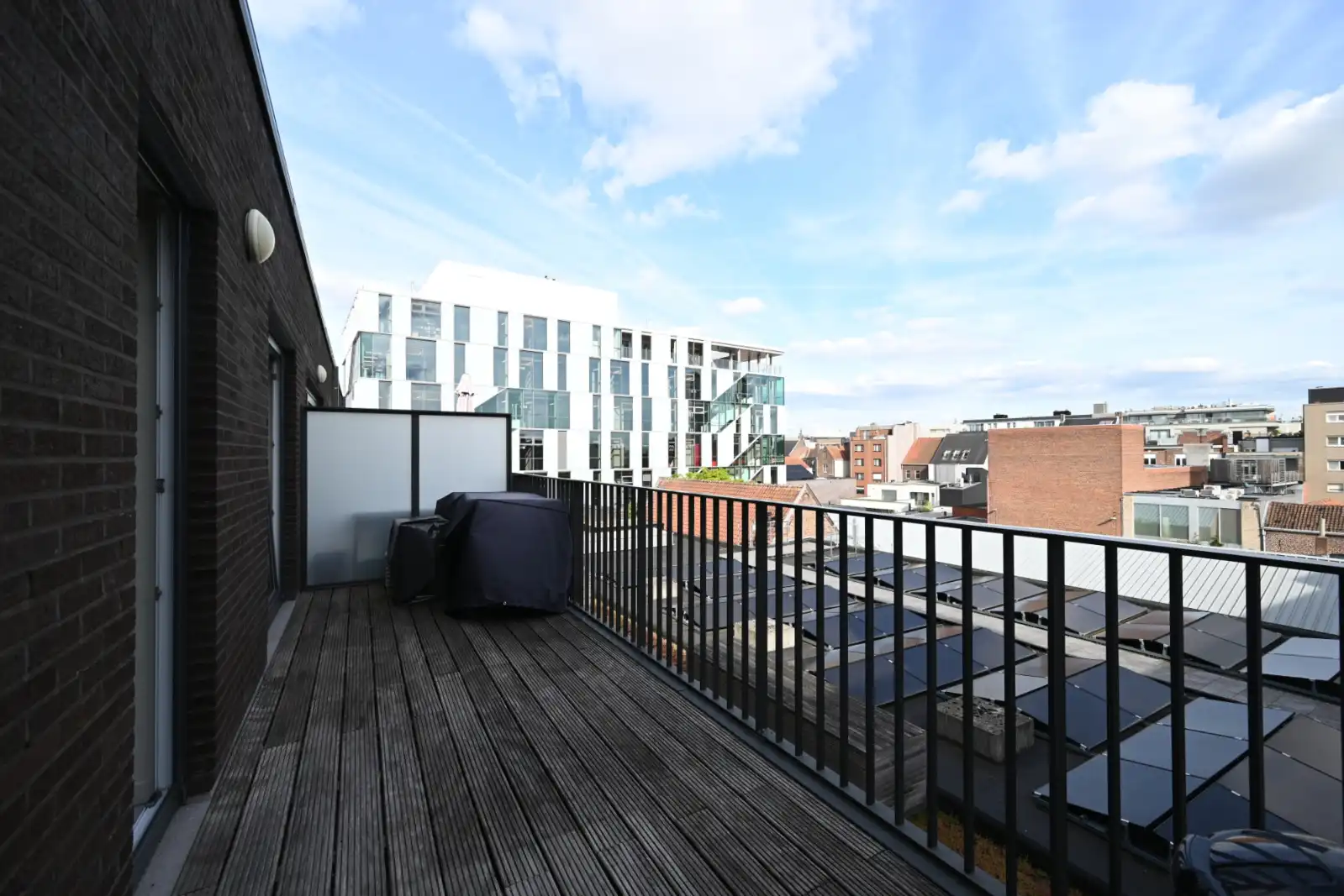 Gezellig appartement met 2 slaapkamers op de Munt te Roeselare! foto 7