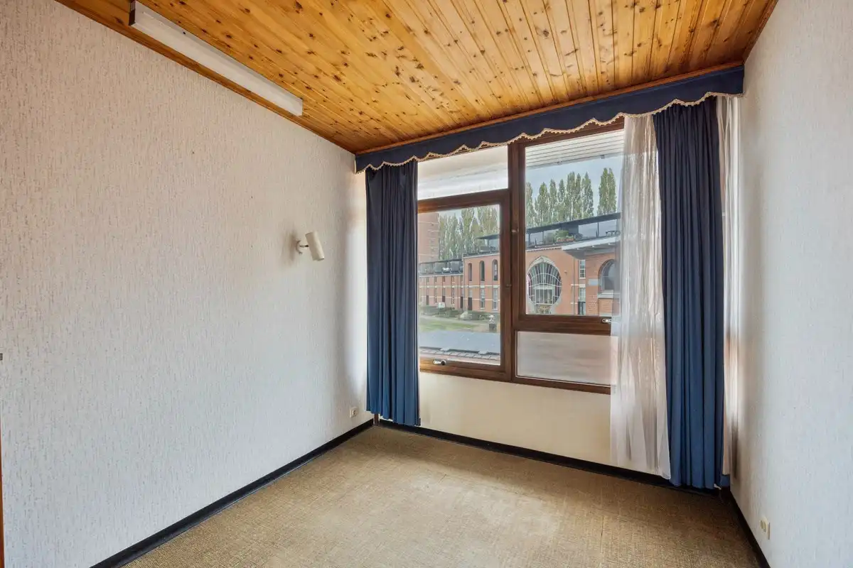Ruime woning met 4 slaapkamers, 2 garages en zonnige tuin te Tongeren-Nerem foto 17