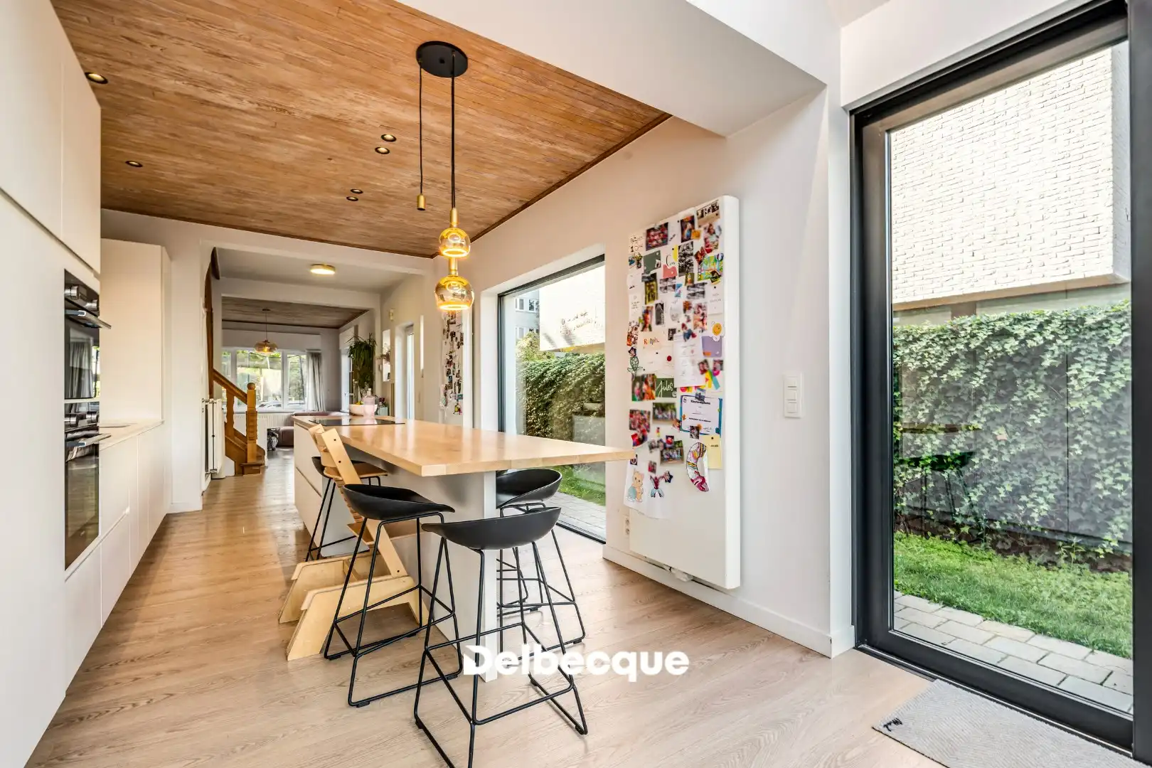Instapklare halfopen woning in topbuurt te Sint-Andries foto 9